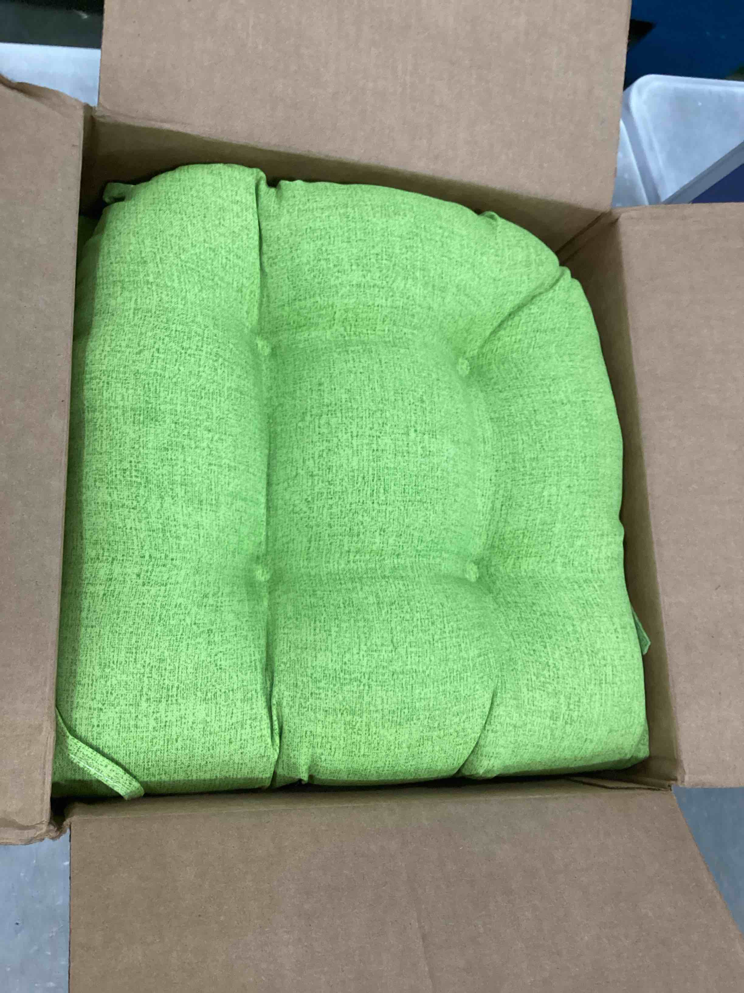 https://s3.amazonaws.com/lotting-images-prod/bidfta/BLU6631040_1717588617649.jpeg