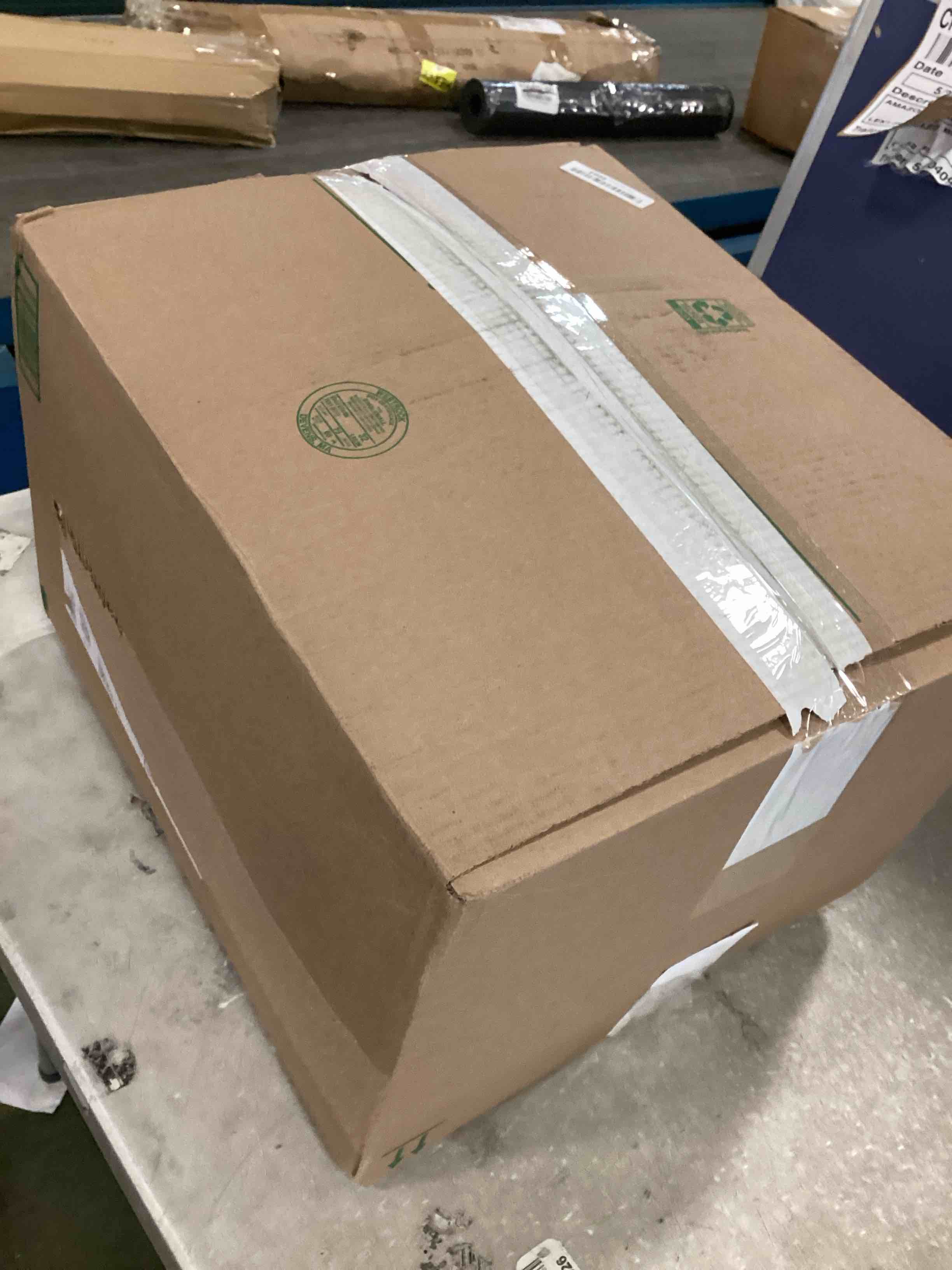 https://s3.amazonaws.com/lotting-images-prod/bidfta/BLU6631063_1717591453068.jpeg