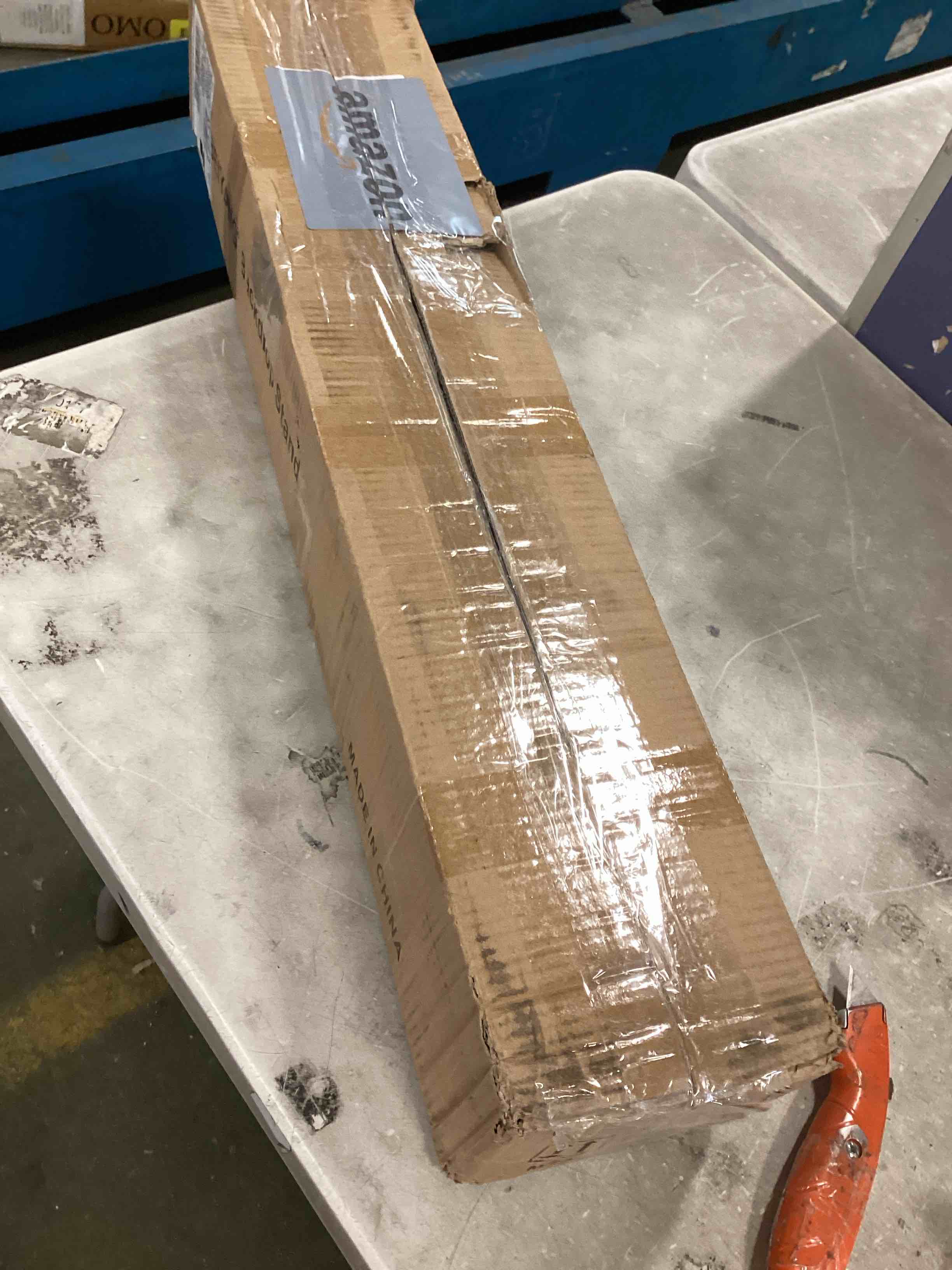 https://s3.amazonaws.com/lotting-images-prod/bidfta/BLU6631150_1717603485967.jpeg