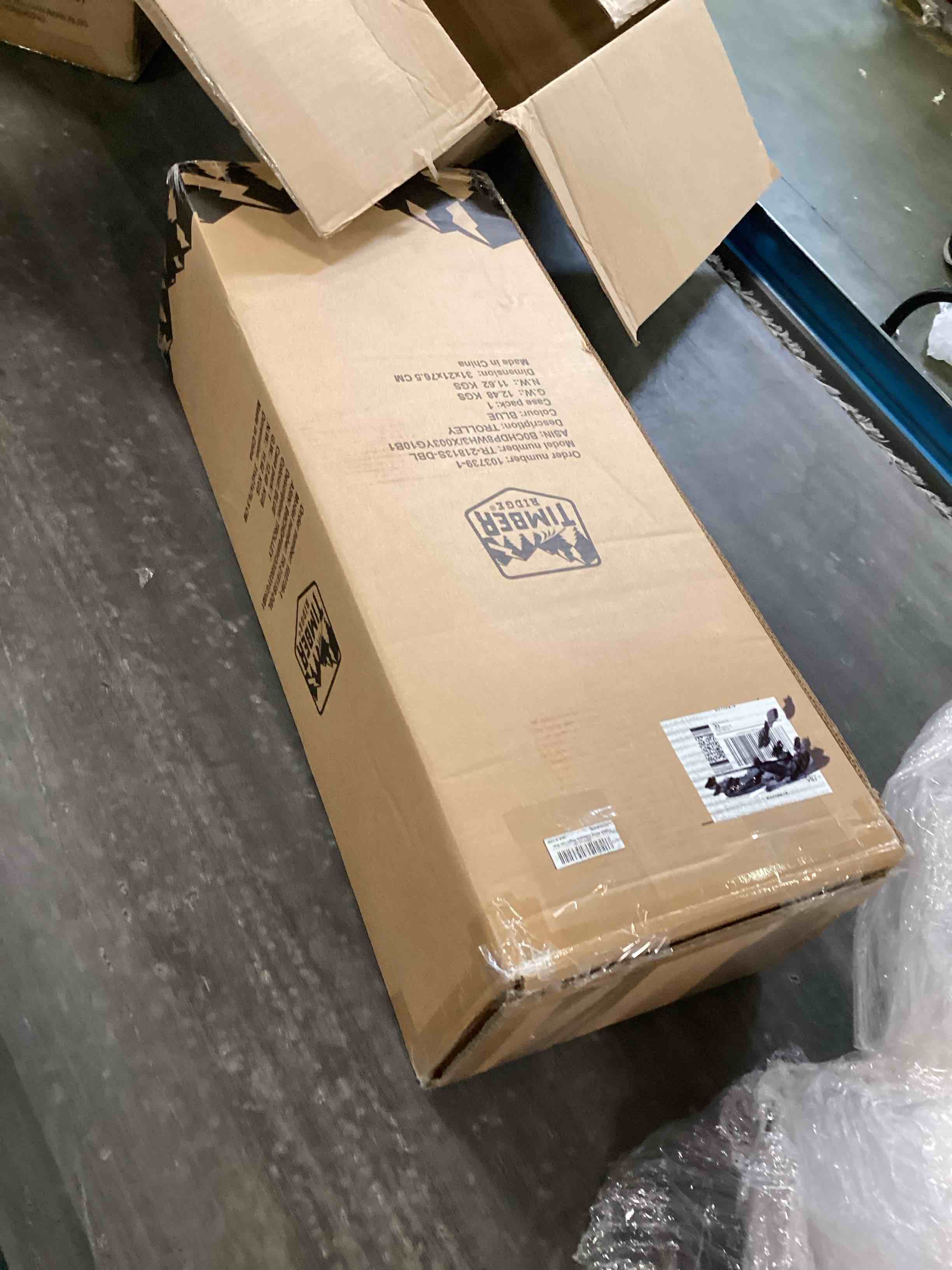 https://s3.amazonaws.com/lotting-images-prod/bidfta/BLU6631203_1717611478899.jpeg