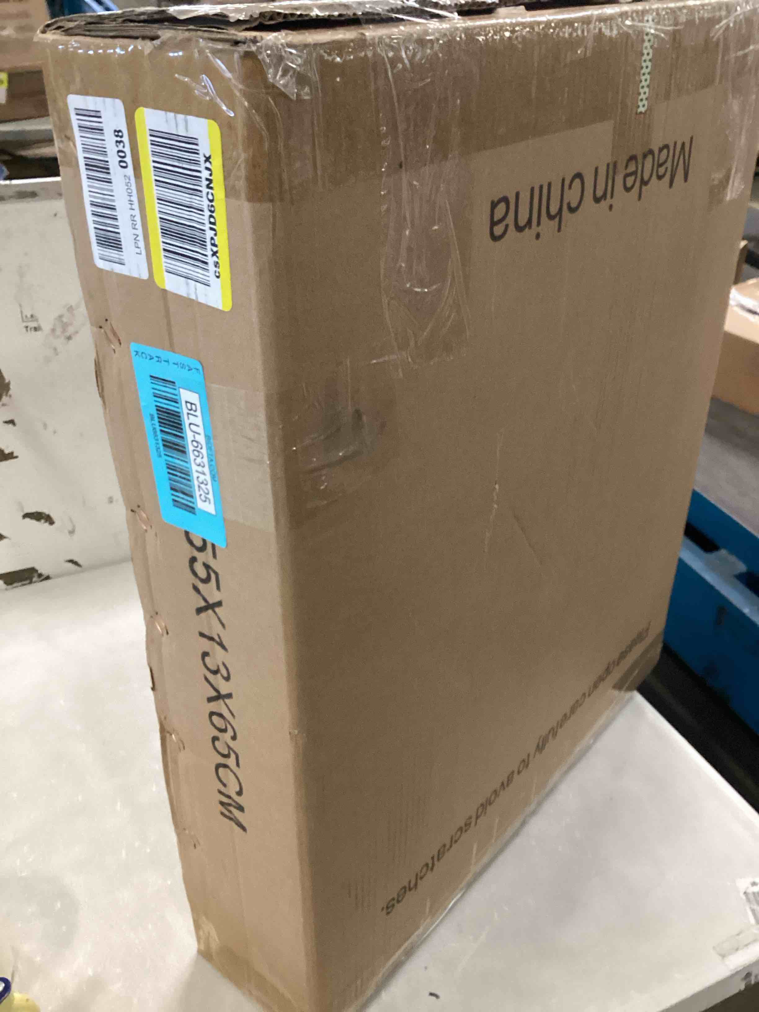 https://s3.amazonaws.com/lotting-images-prod/bidfta/BLU6631325_1717679675567.jpeg