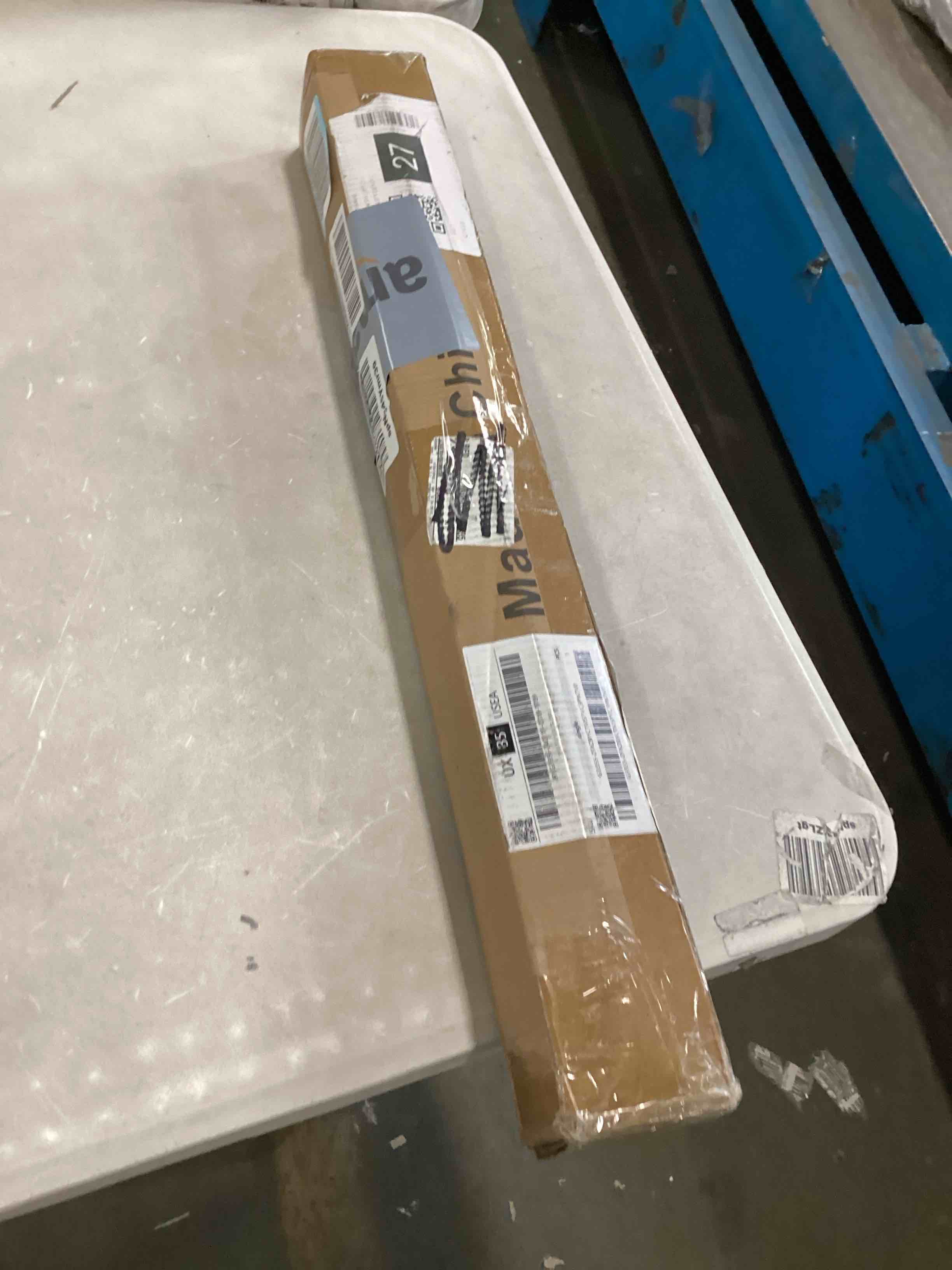 https://s3.amazonaws.com/lotting-images-prod/bidfta/BLU6631476_1717699527774.jpeg