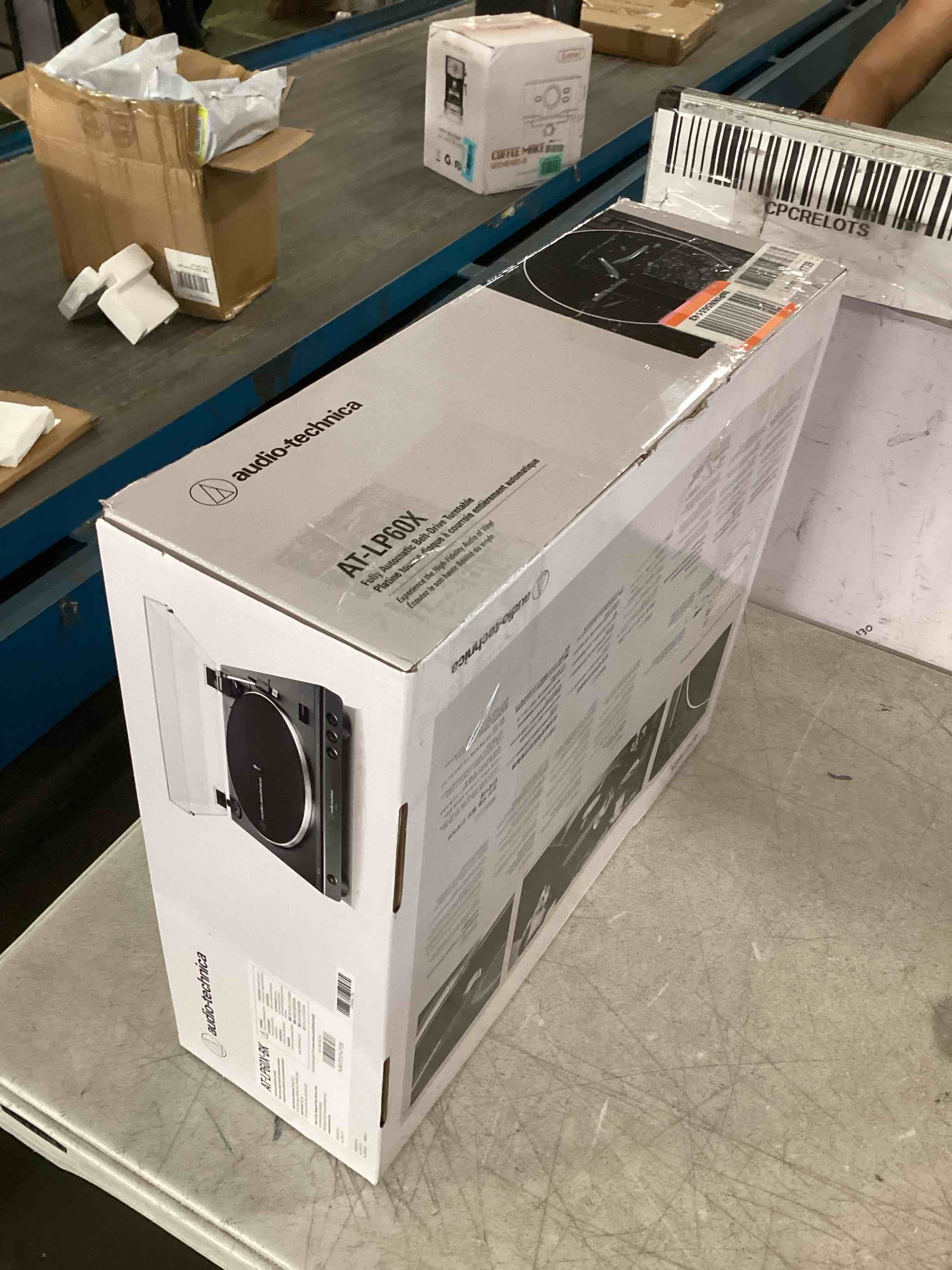 https://s3.amazonaws.com/lotting-images-prod/bidfta/BLU6631516_1717759175228.jpeg
