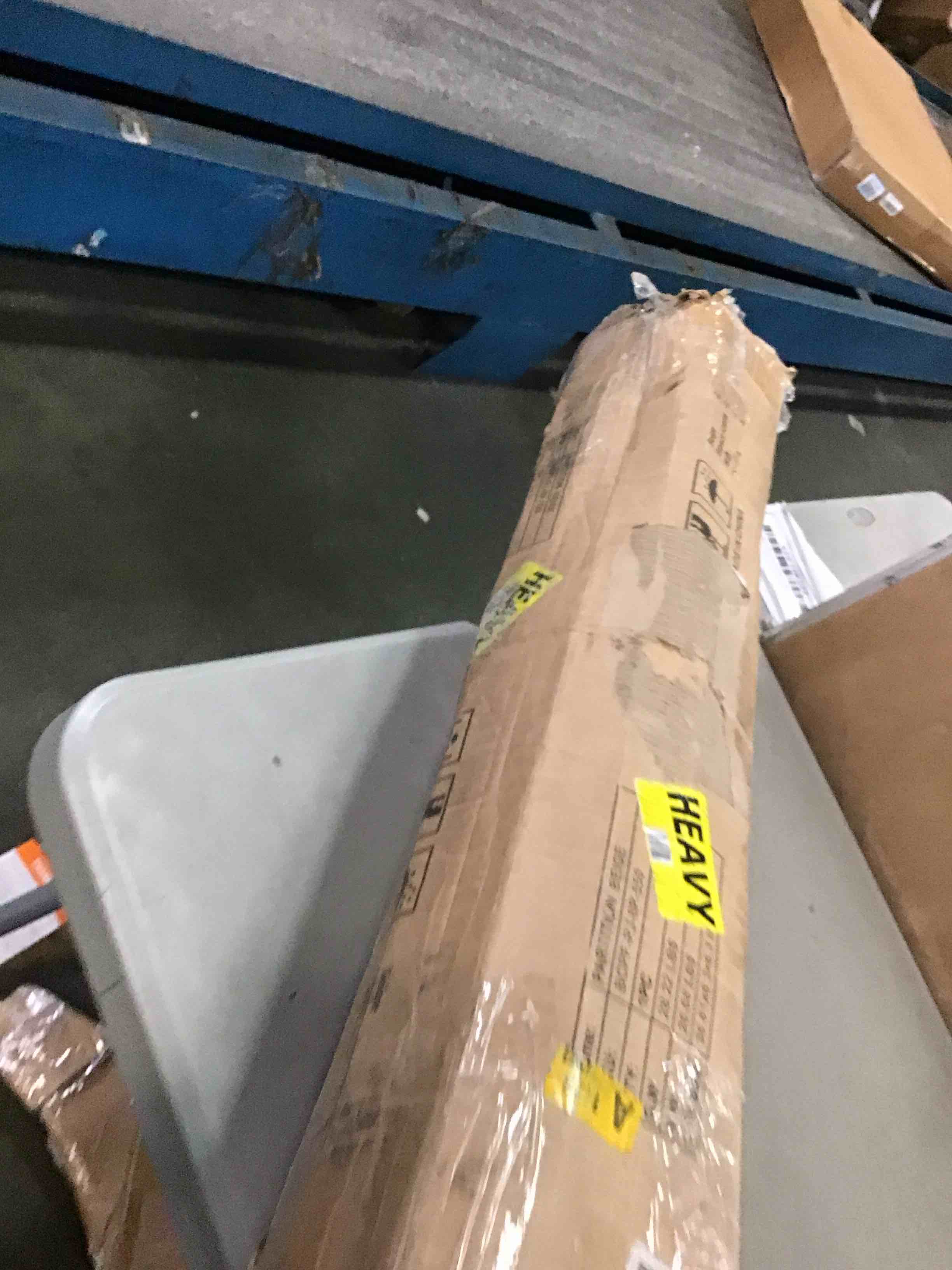 https://s3.amazonaws.com/lotting-images-prod/bidfta/BLU6632155_1719499472180.jpeg