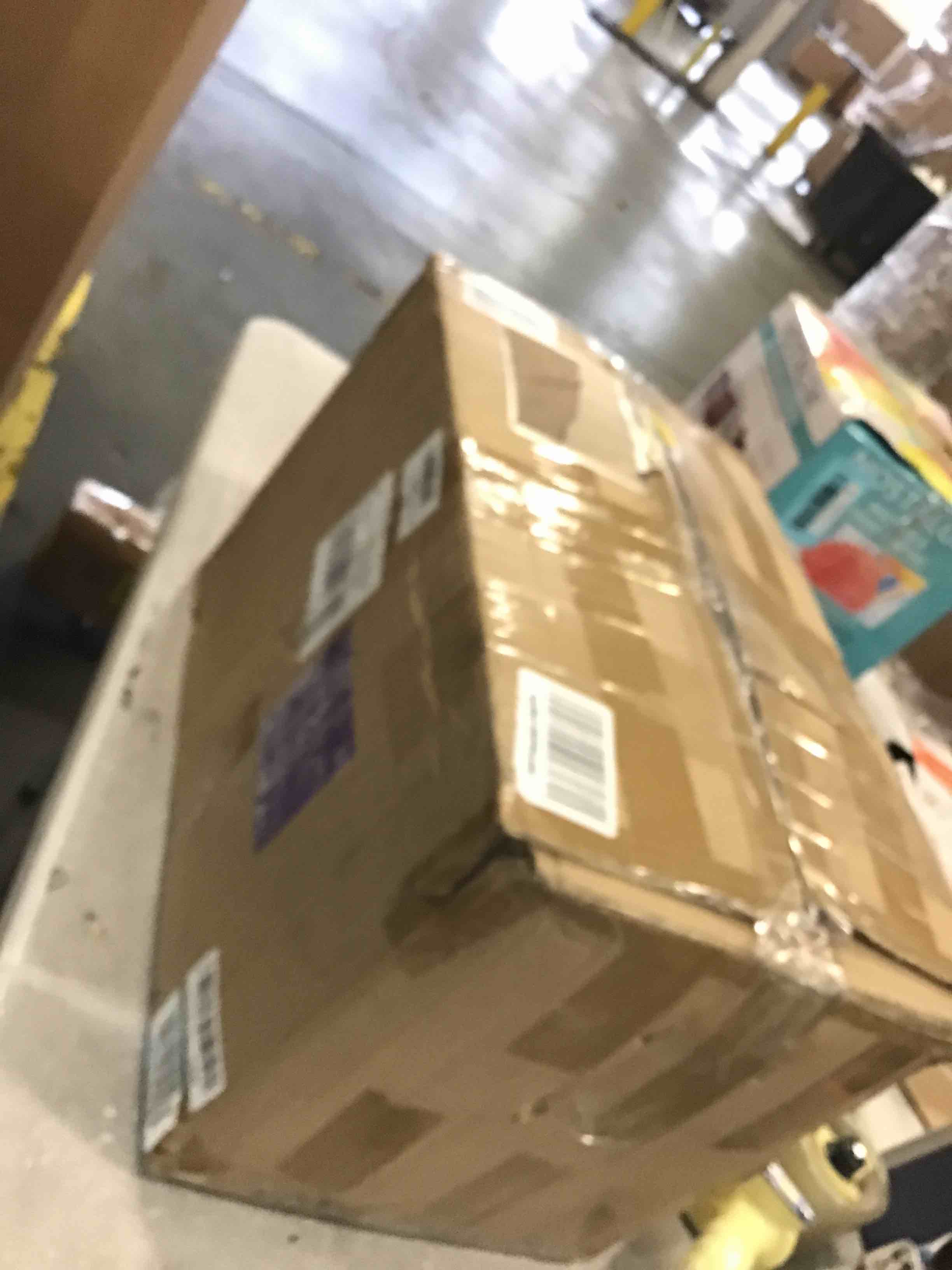 https://s3.amazonaws.com/lotting-images-prod/bidfta/BLU6632740_1719584961334.jpeg