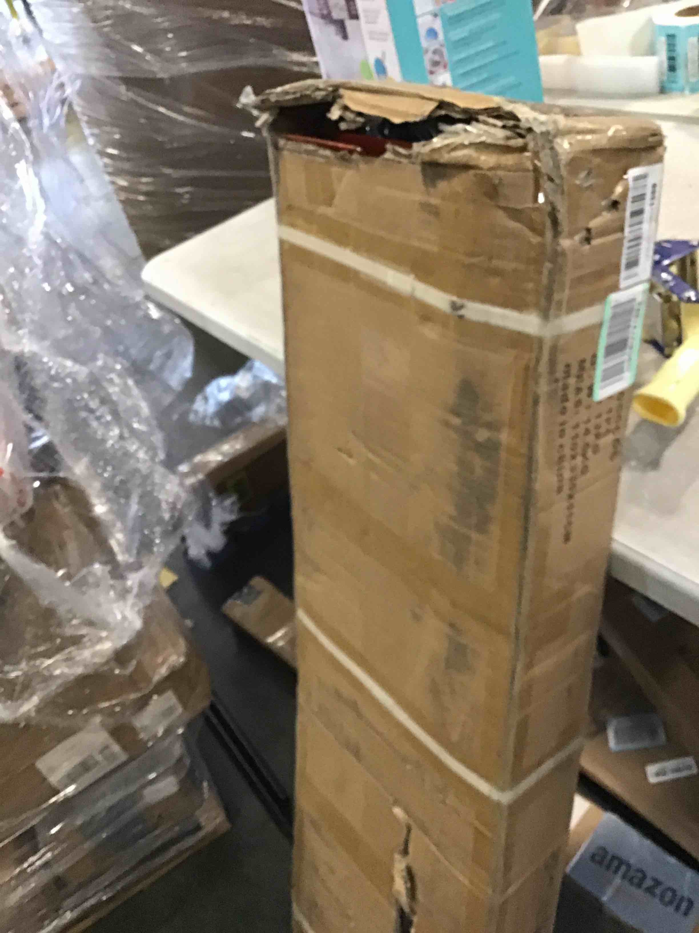 https://s3.amazonaws.com/lotting-images-prod/bidfta/BLU6632806_1719589820924.jpeg