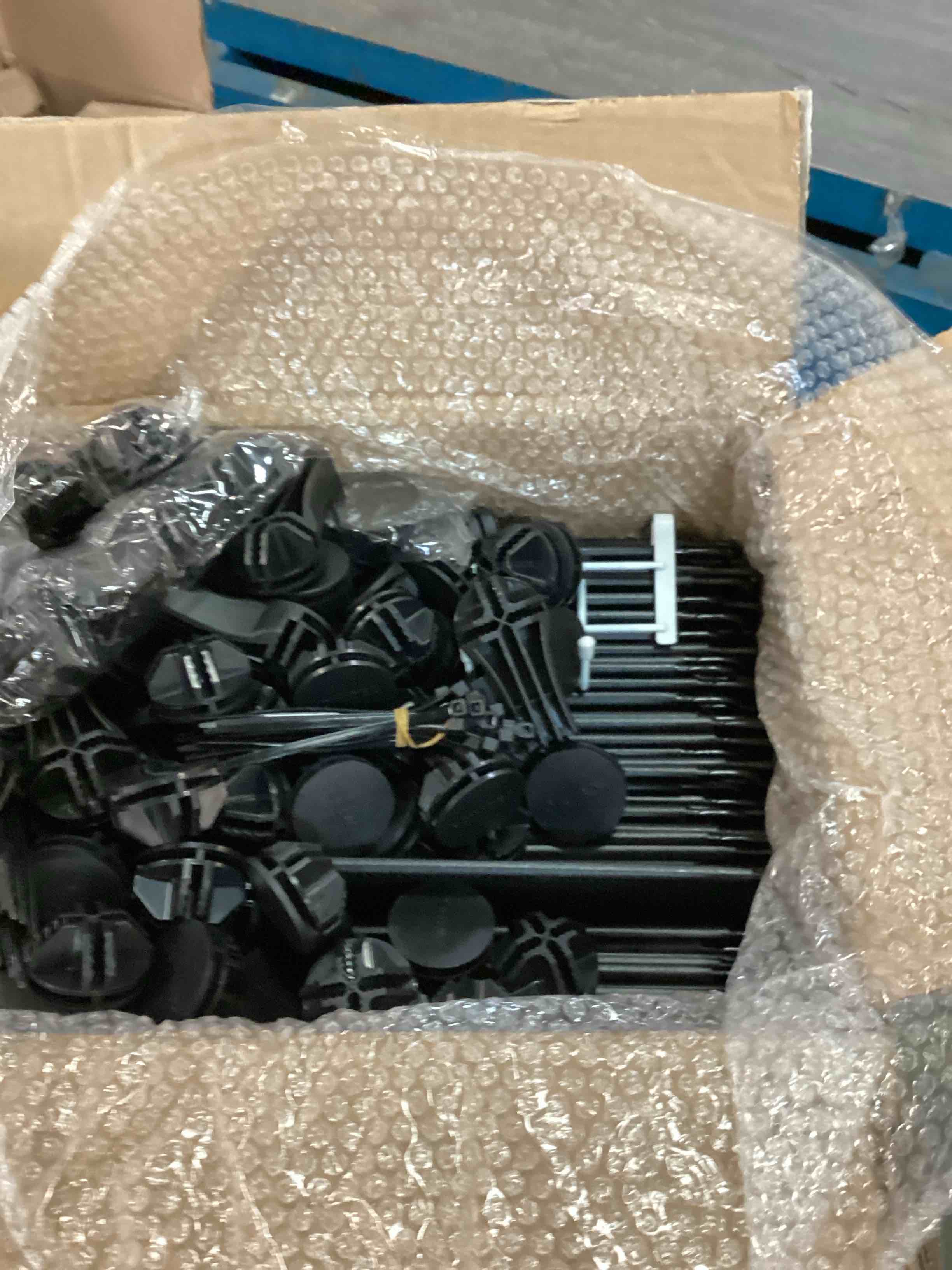 https://s3.amazonaws.com/lotting-images-prod/bidfta/BLU6633025_1719614739331.jpeg