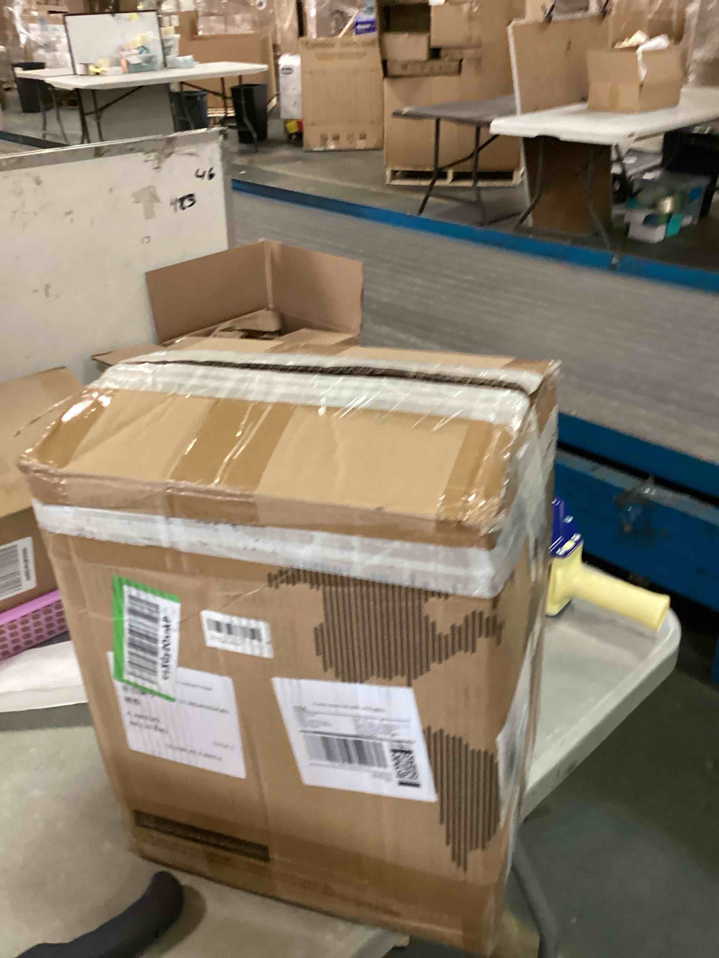 https://s3.amazonaws.com/lotting-images-prod/bidfta/BLU6633025_1719614749760.jpeg