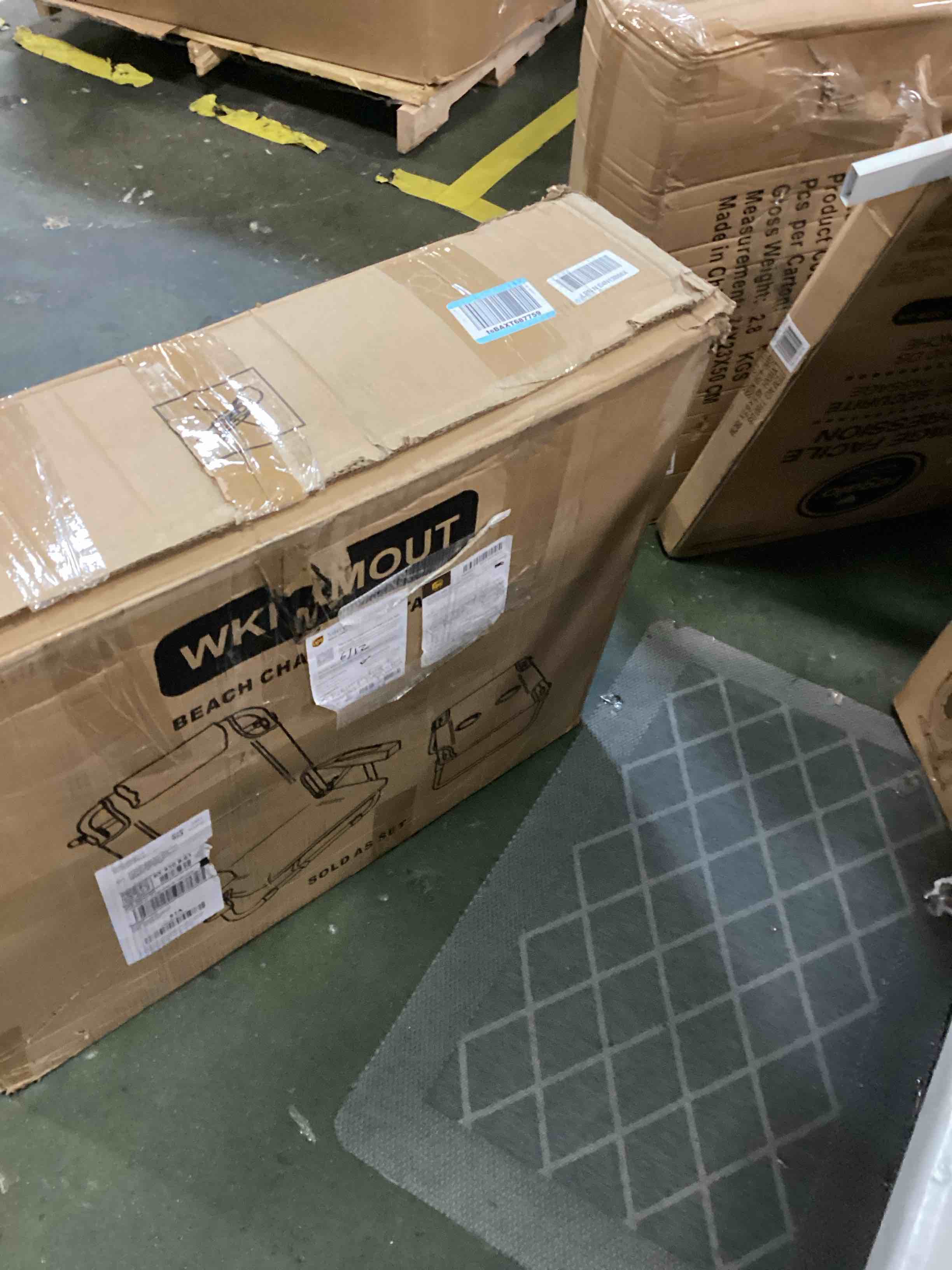 https://s3.amazonaws.com/lotting-images-prod/bidfta/BLU6633038_1719619239789.jpeg