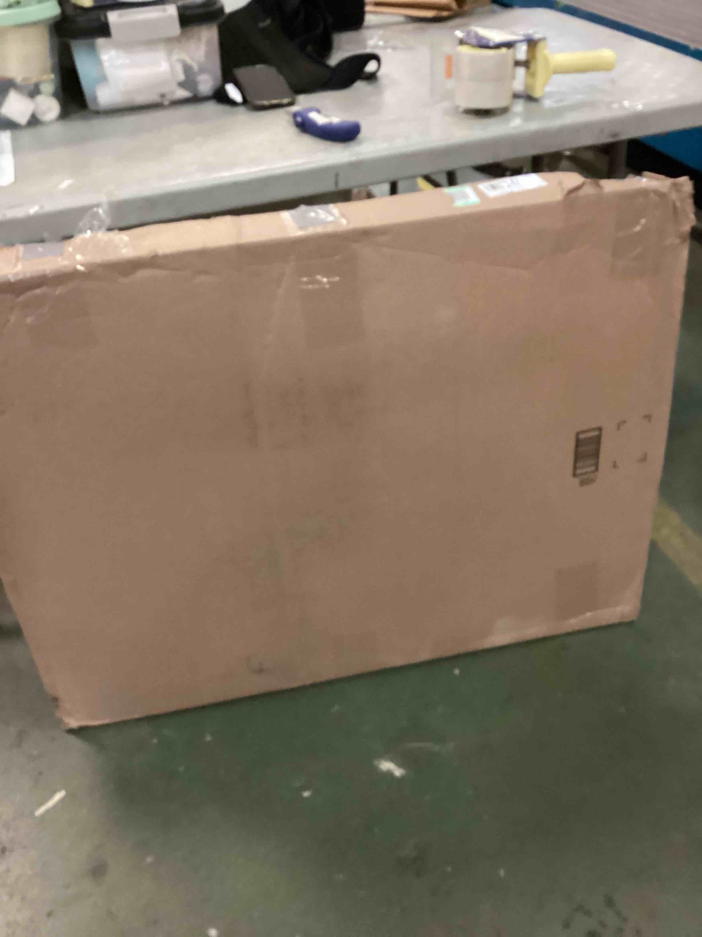 https://s3.amazonaws.com/lotting-images-prod/bidfta/BLU6633410_1720057673608.jpeg