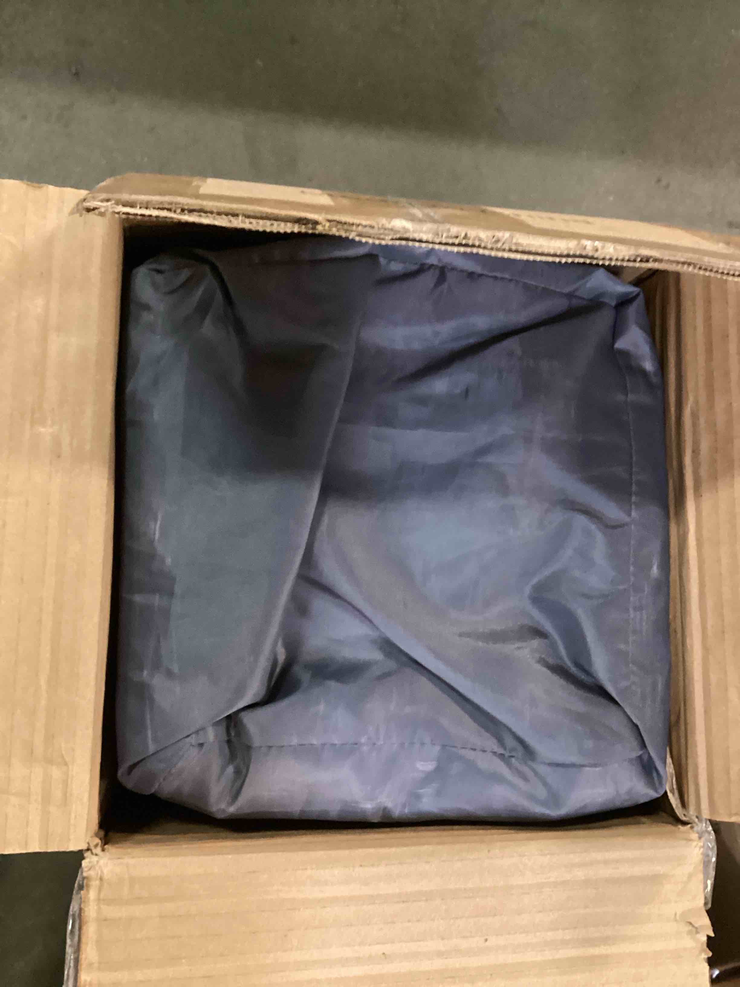 https://s3.amazonaws.com/lotting-images-prod/bidfta/BLU6633481_1720632141660.jpeg