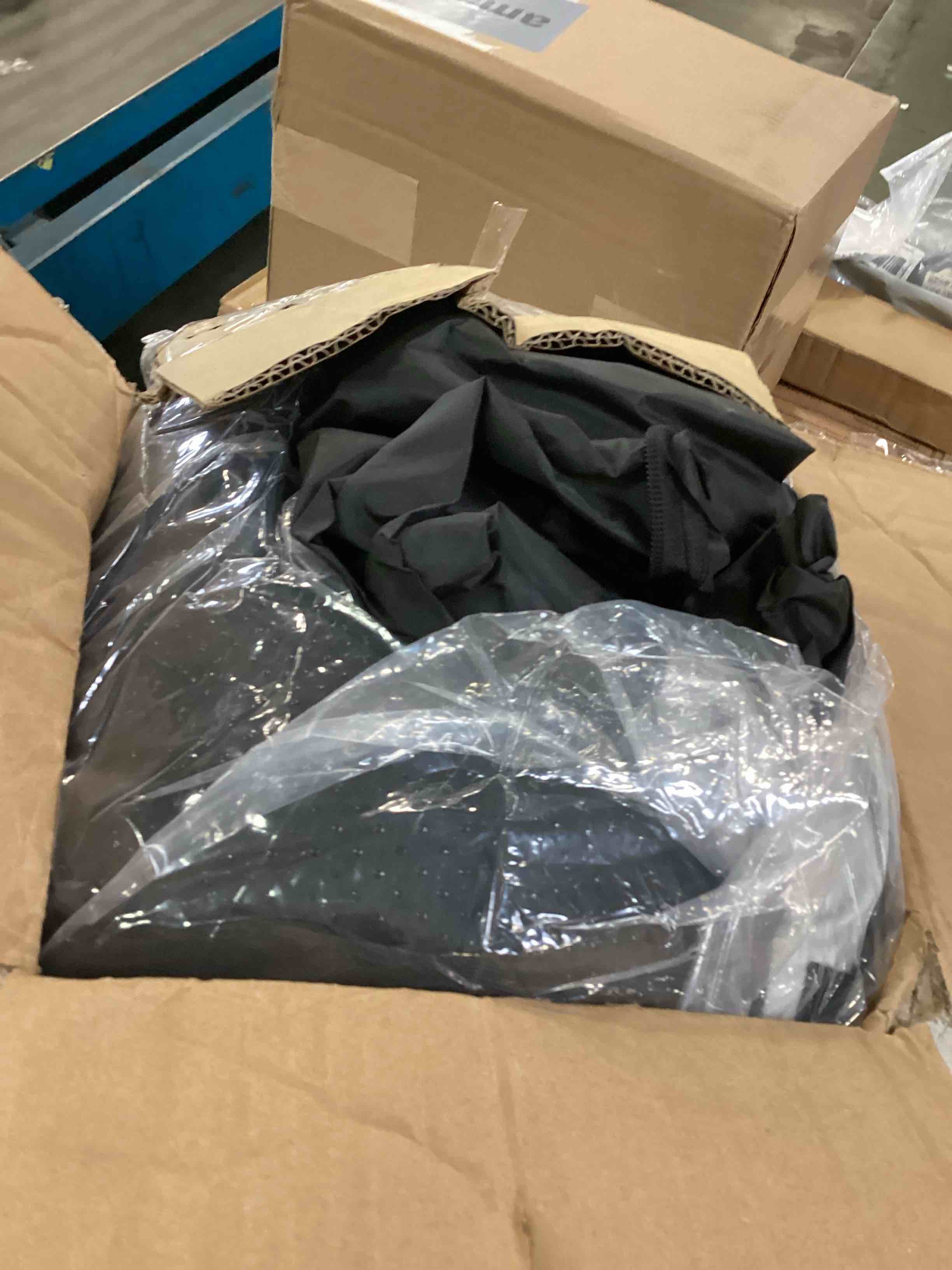 https://s3.amazonaws.com/lotting-images-prod/bidfta/BLU6633502_1720634451605.jpeg