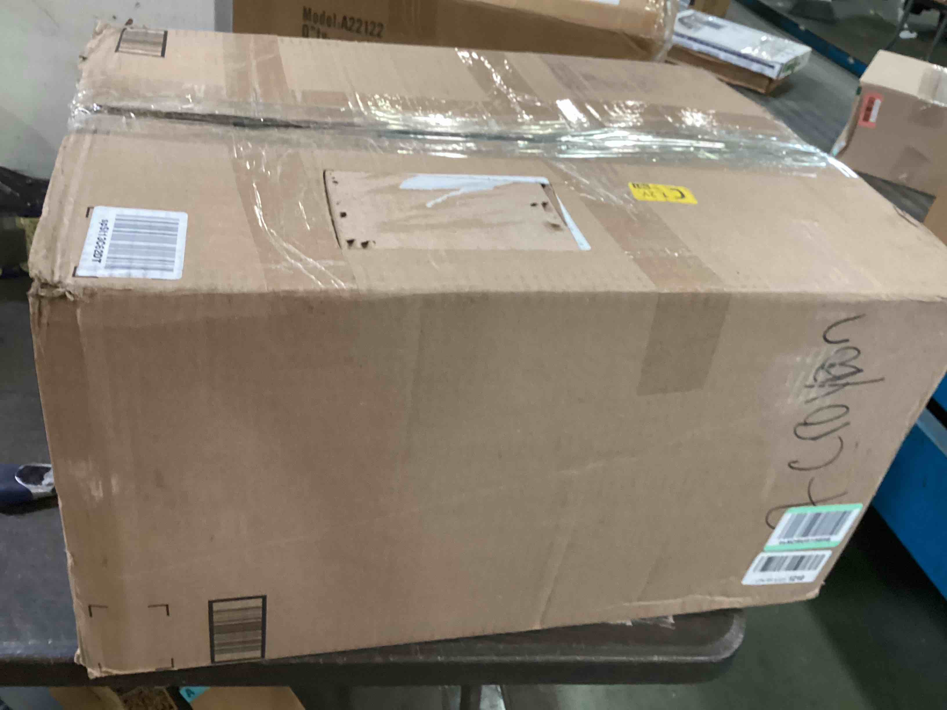 https://s3.amazonaws.com/lotting-images-prod/bidfta/BLU6633664_1720711617712.jpeg