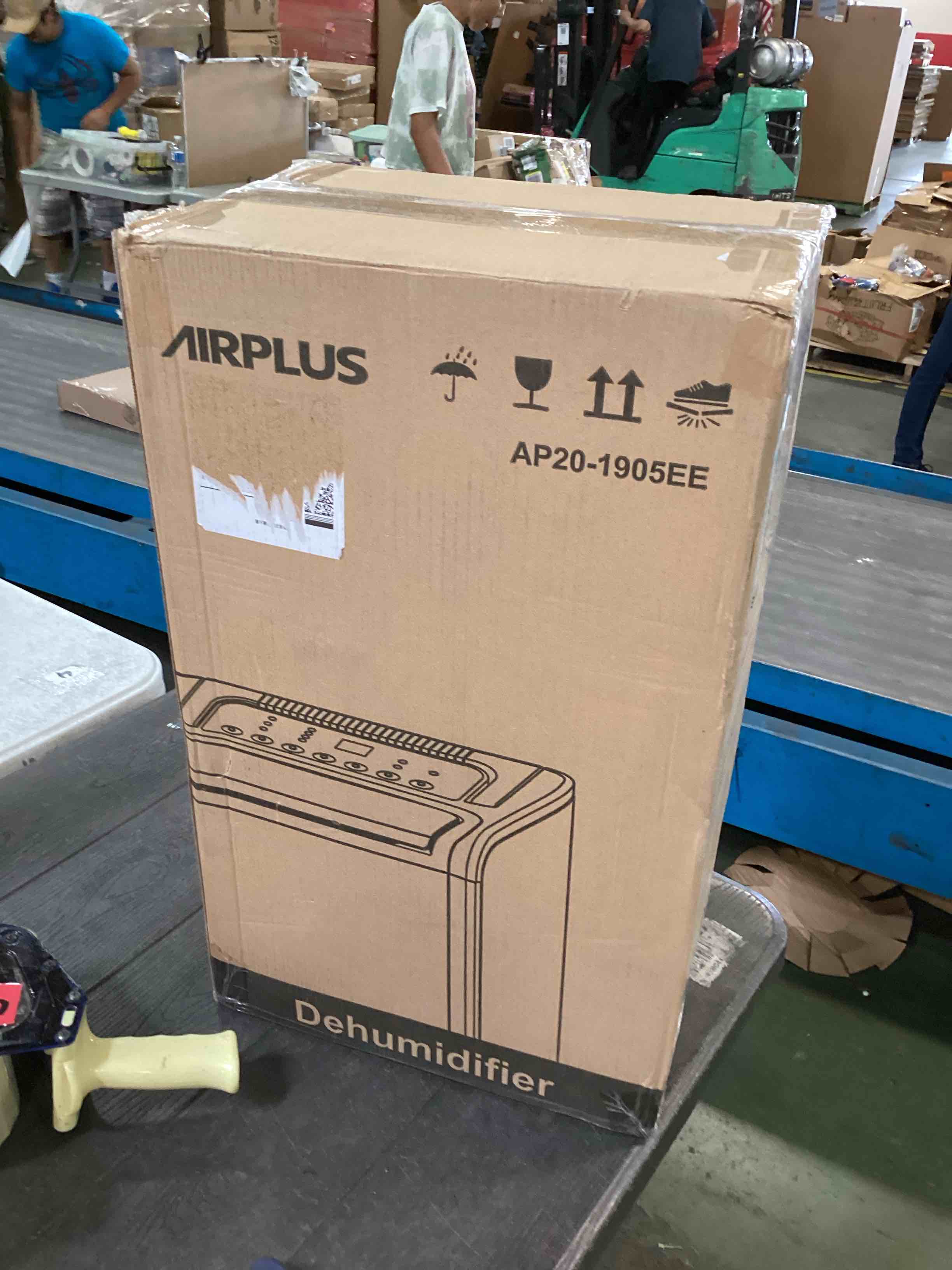 https://s3.amazonaws.com/lotting-images-prod/bidfta/BLU6633702_1720718952276.jpeg
