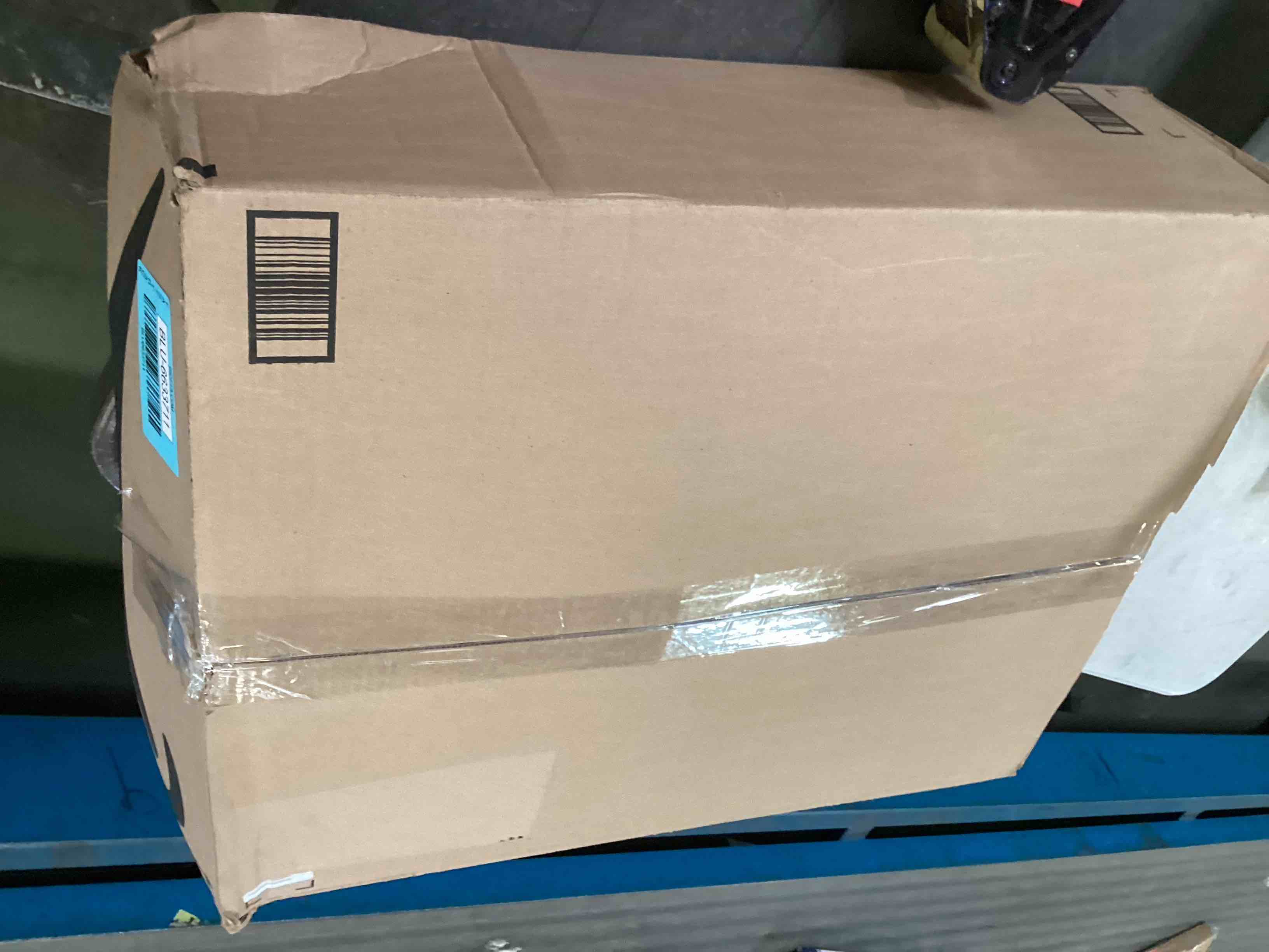 https://s3.amazonaws.com/lotting-images-prod/bidfta/BLU6633711_1720719850555.jpeg