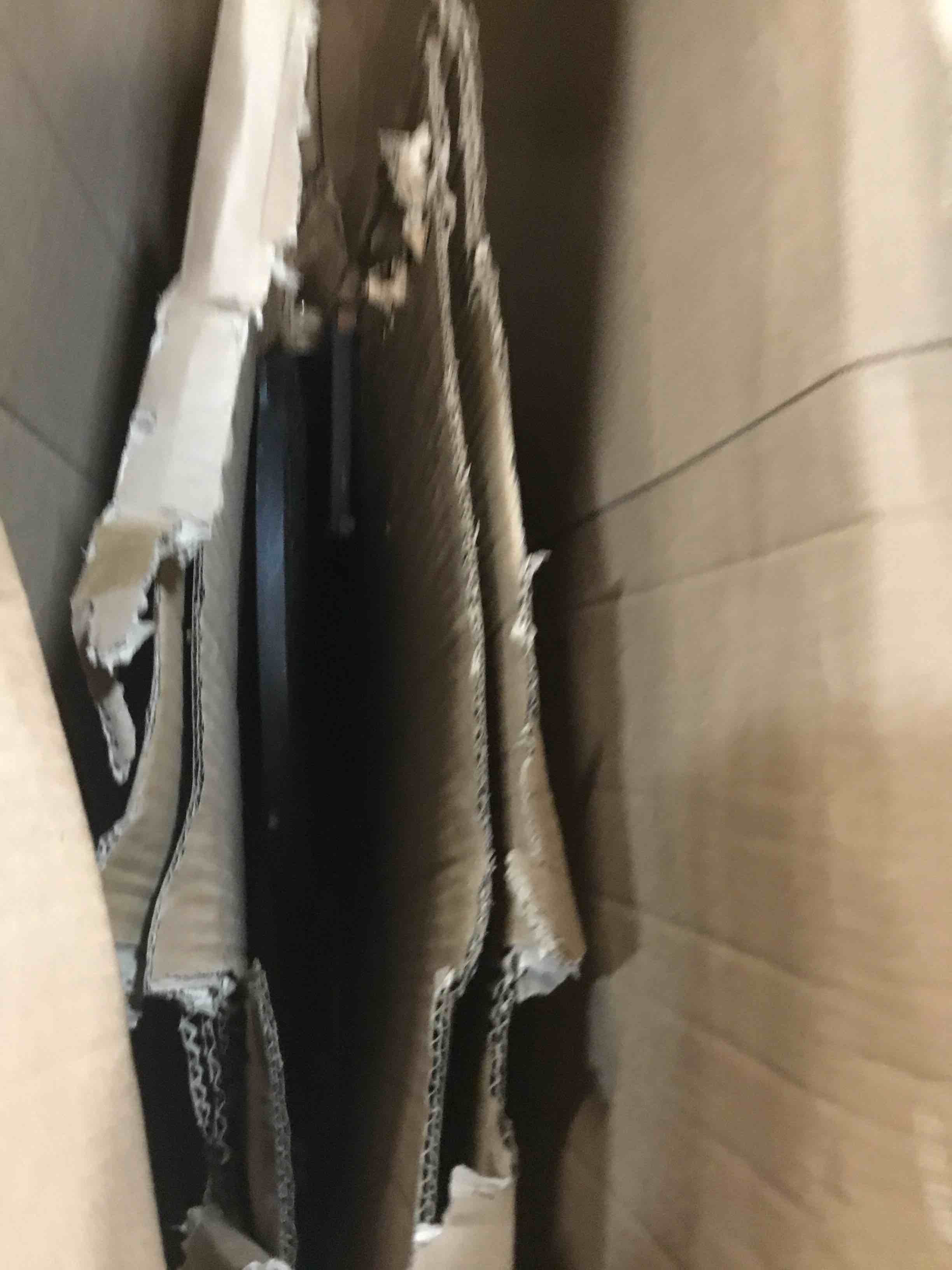 https://s3.amazonaws.com/lotting-images-prod/bidfta/BLU6634094_1720831312744.jpeg
