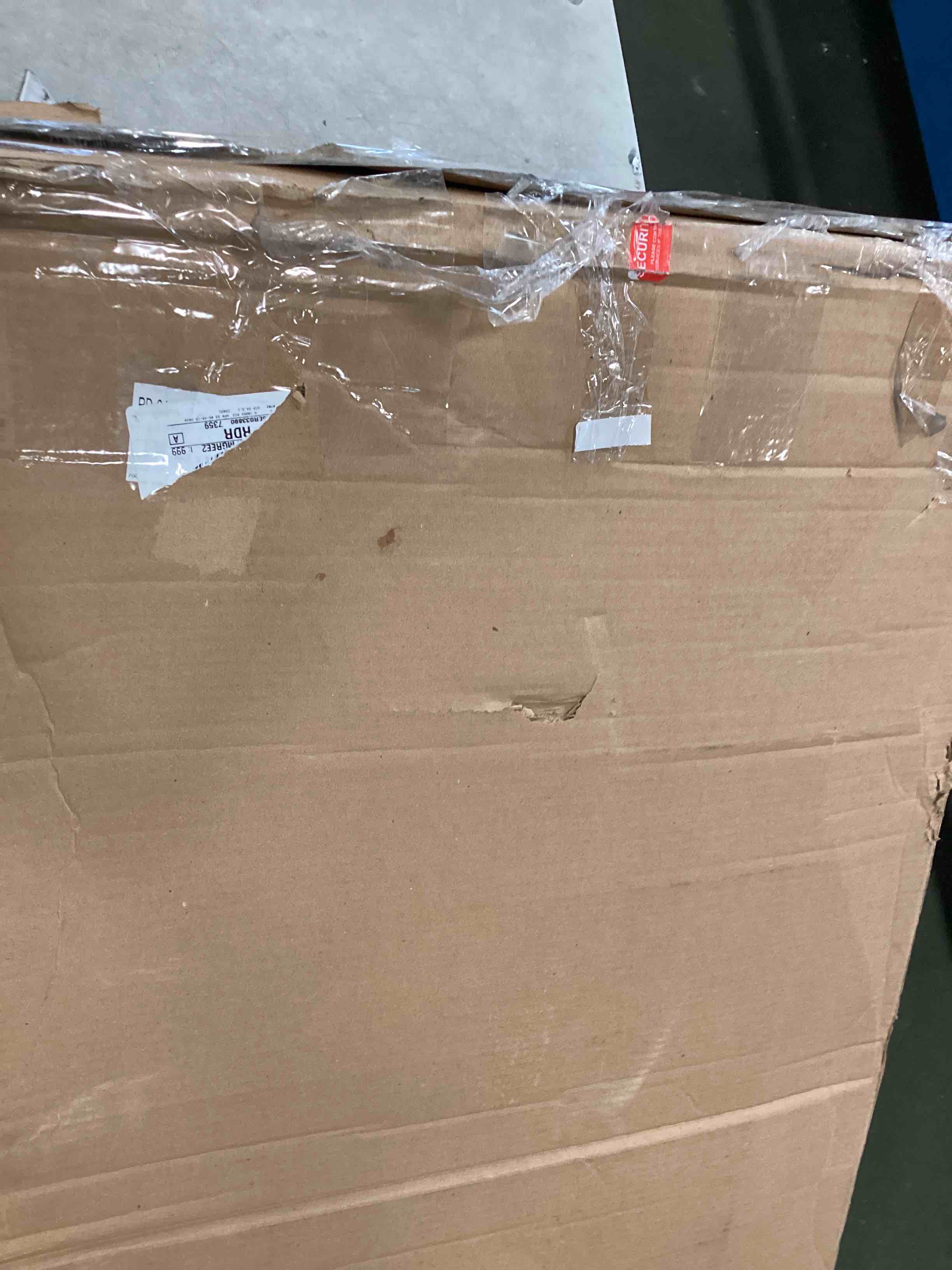 https://s3.amazonaws.com/lotting-images-prod/bidfta/BLU6634149_1721078062821.jpeg