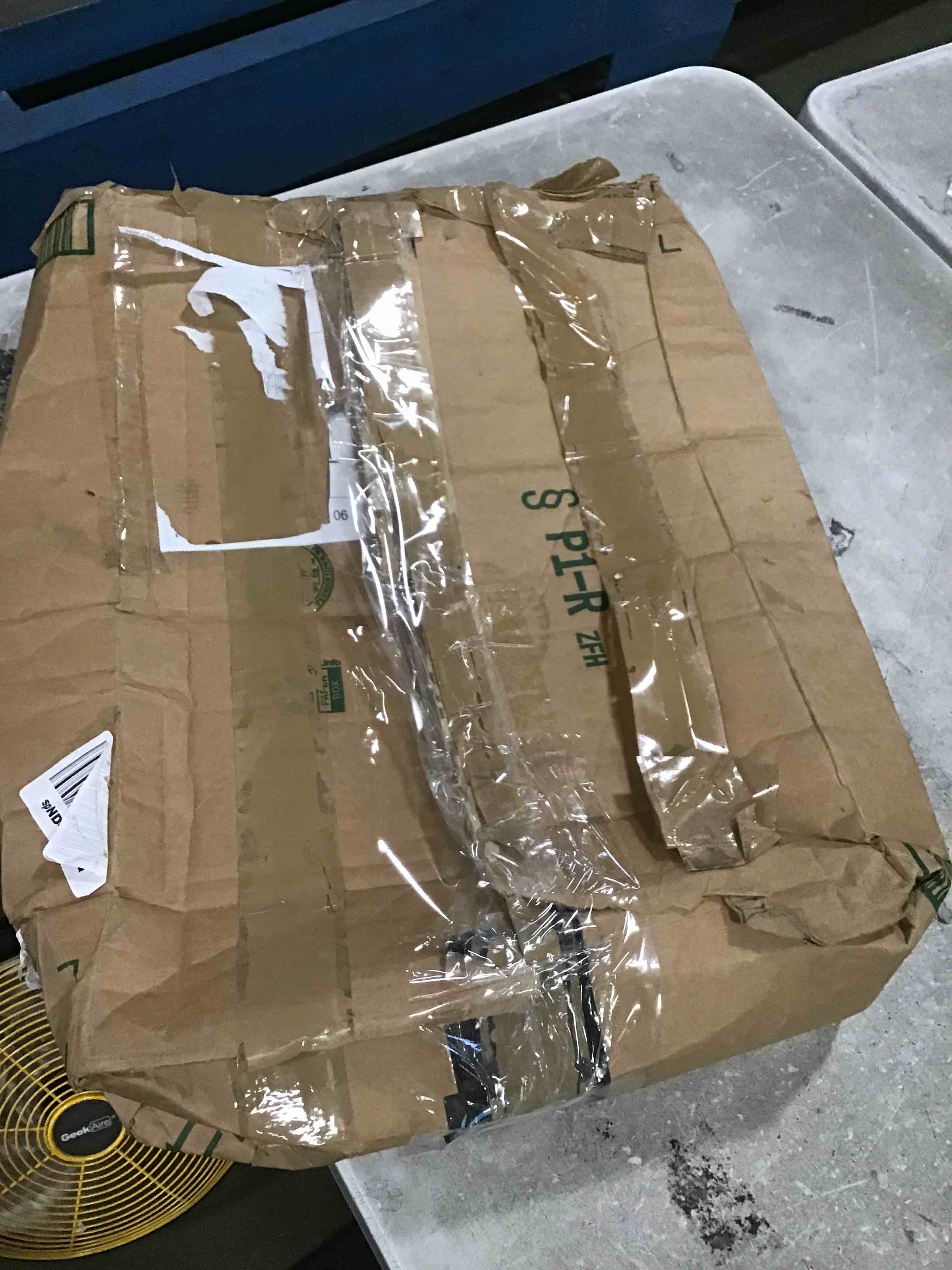 https://s3.amazonaws.com/lotting-images-prod/bidfta/BLU6634268_1721132732432.jpeg