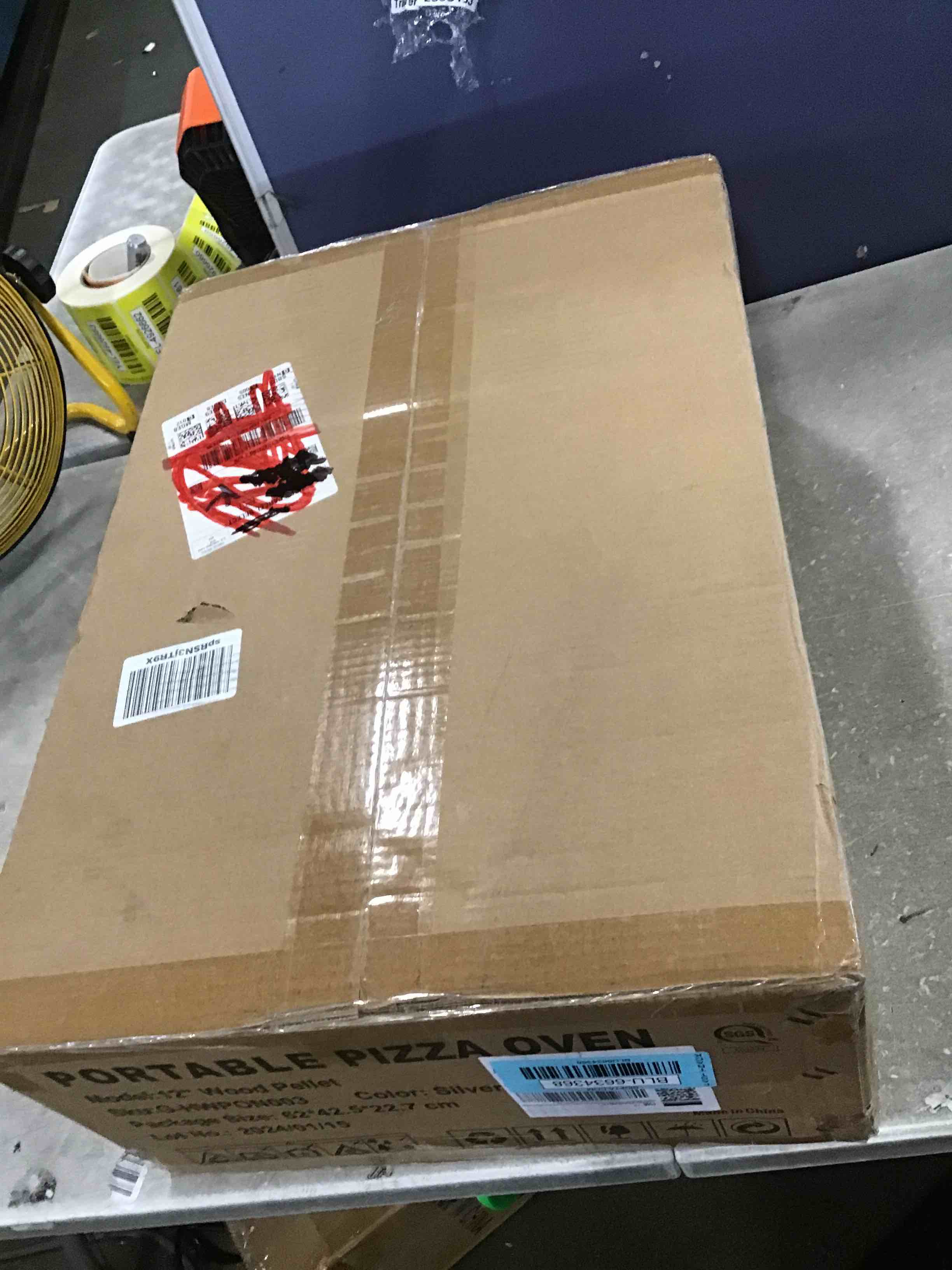 https://s3.amazonaws.com/lotting-images-prod/bidfta/BLU6634368_1721144770326.jpeg