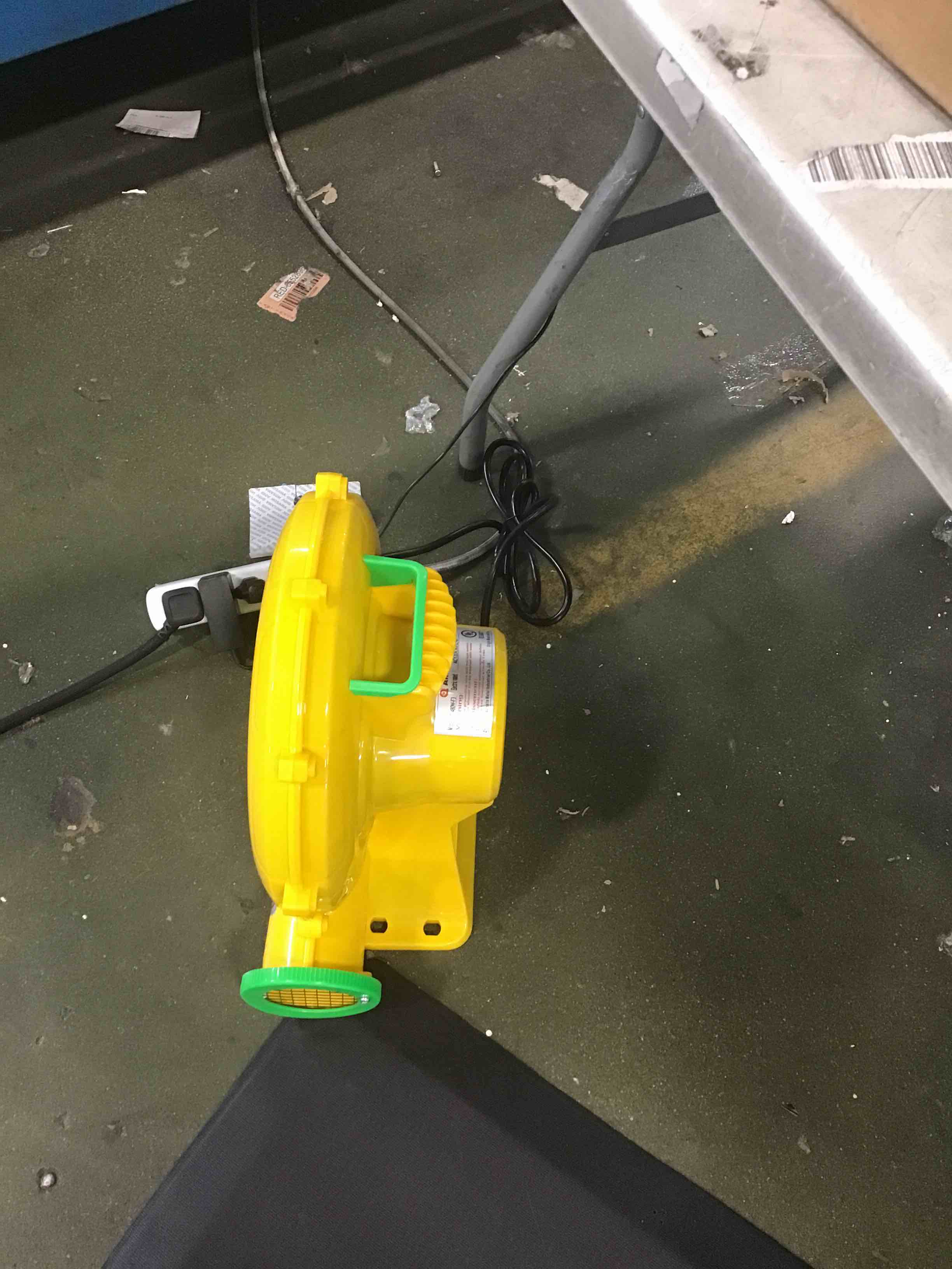 https://s3.amazonaws.com/lotting-images-prod/bidfta/BLU6634433_1721153355547.jpeg