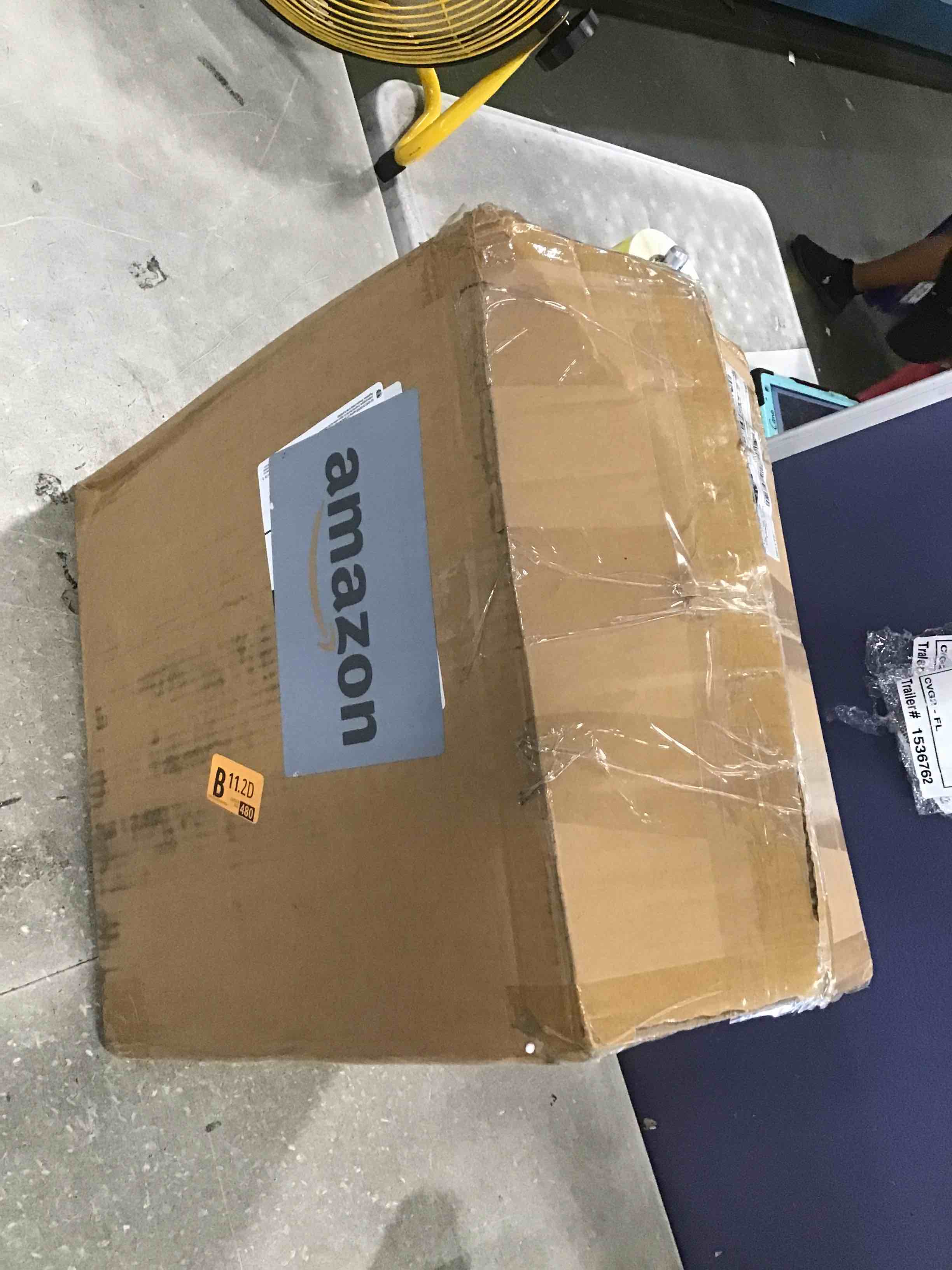 https://s3.amazonaws.com/lotting-images-prod/bidfta/BLU6634433_1721153363232.jpeg
