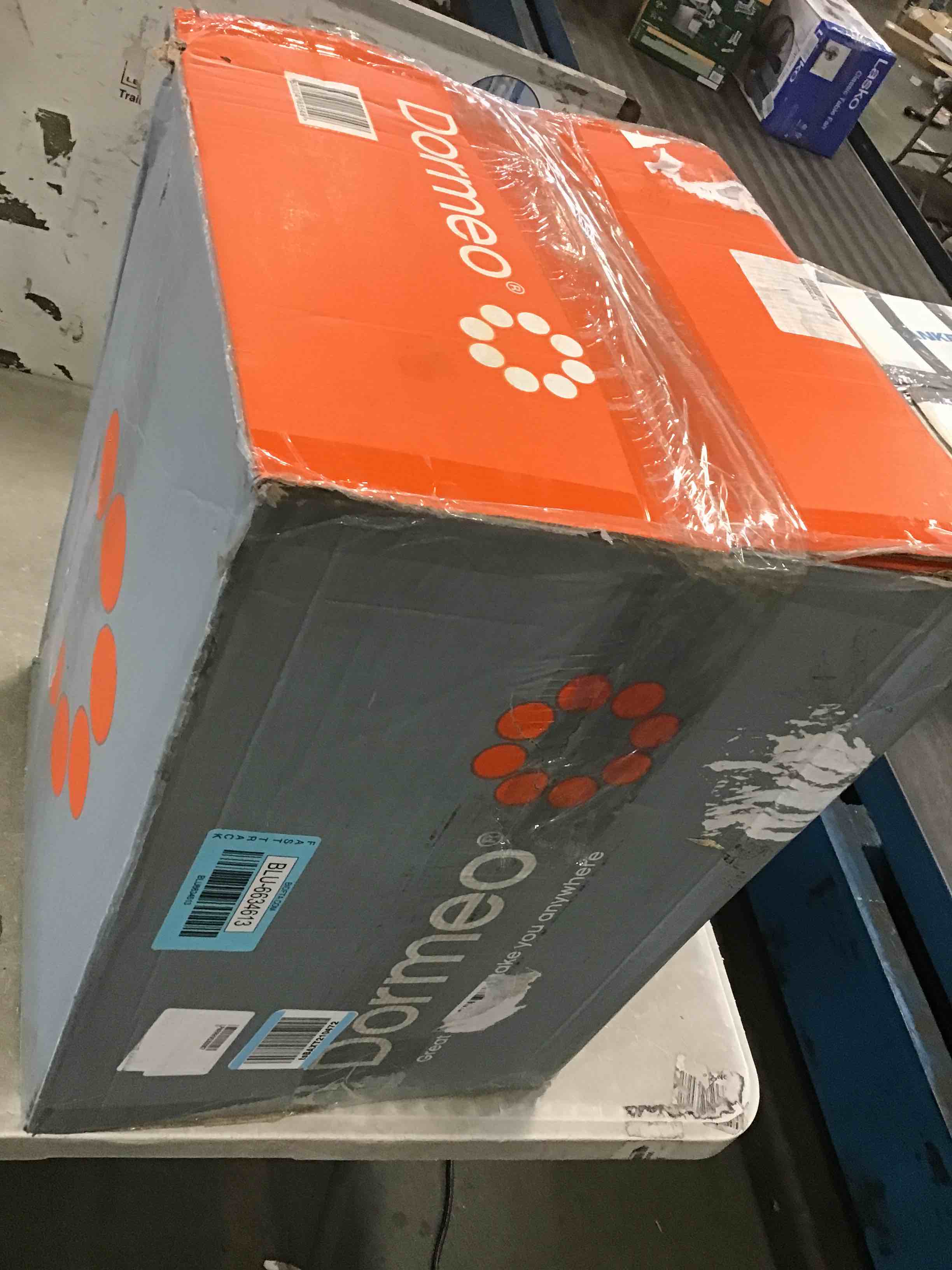 https://s3.amazonaws.com/lotting-images-prod/bidfta/BLU6634613_1721232636208.jpeg
