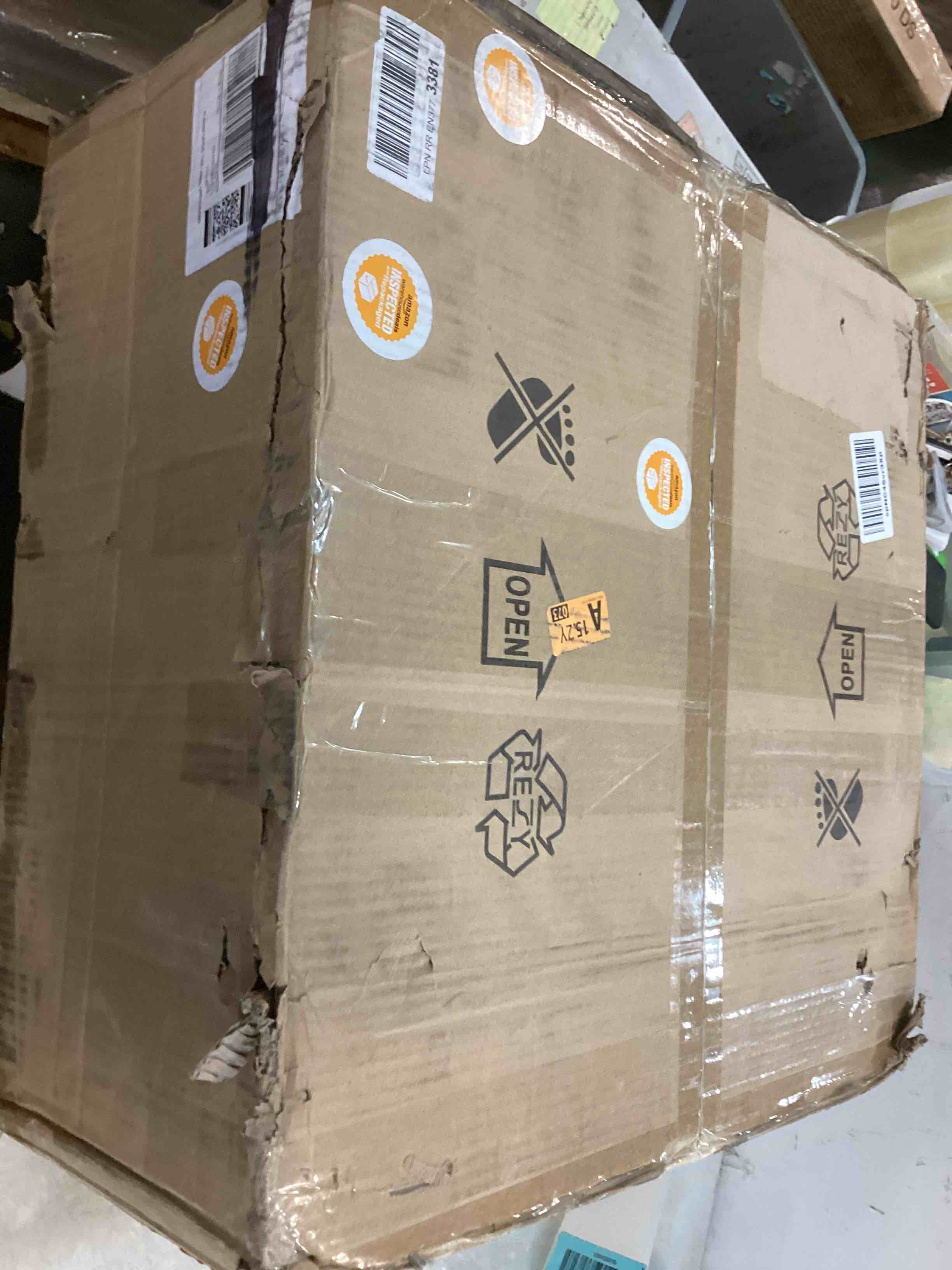 https://s3.amazonaws.com/lotting-images-prod/bidfta/BLU6634963_1720788036474.jpeg