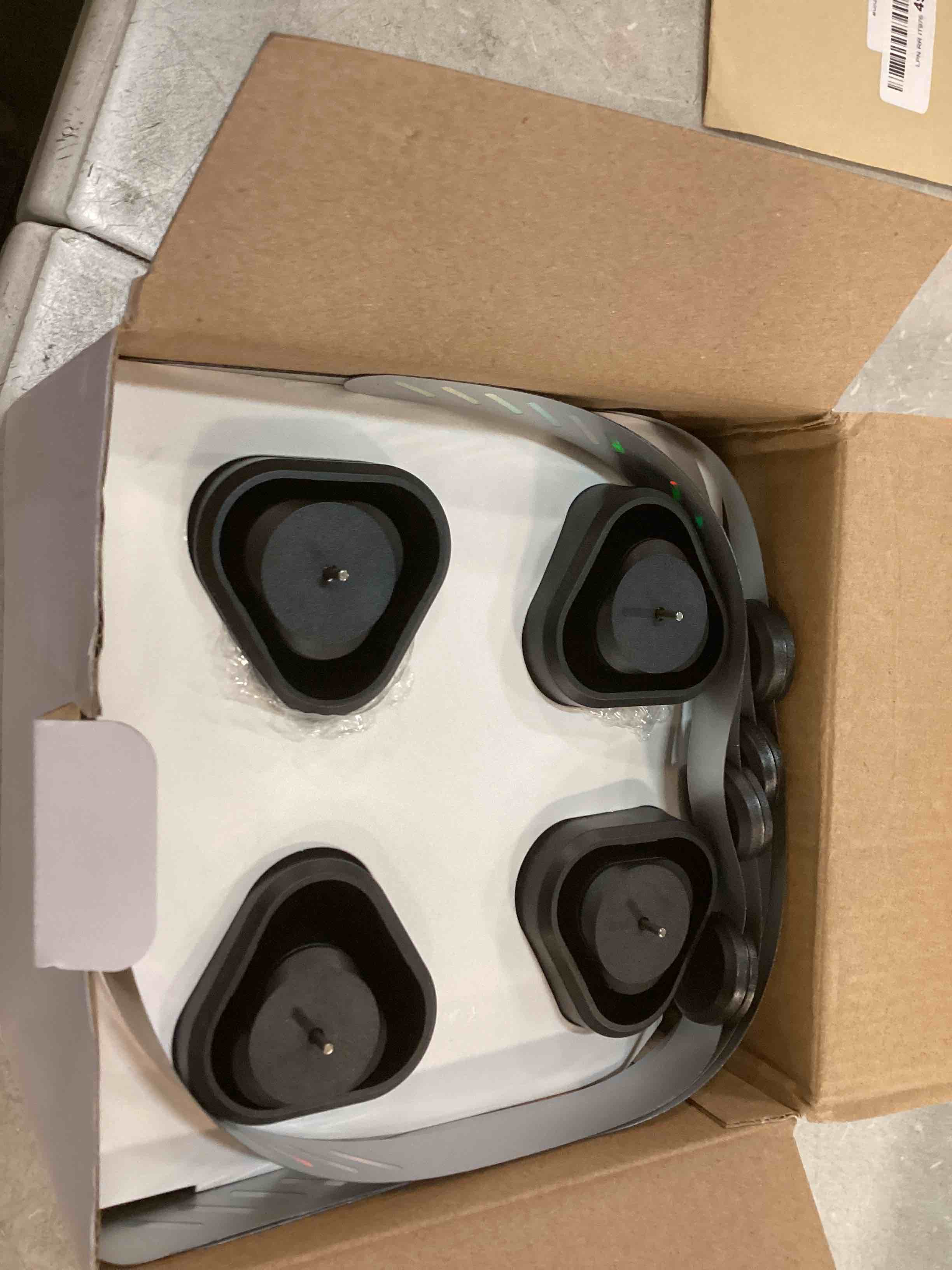 https://s3.amazonaws.com/lotting-images-prod/bidfta/BLU6635048_1720798239307.jpeg