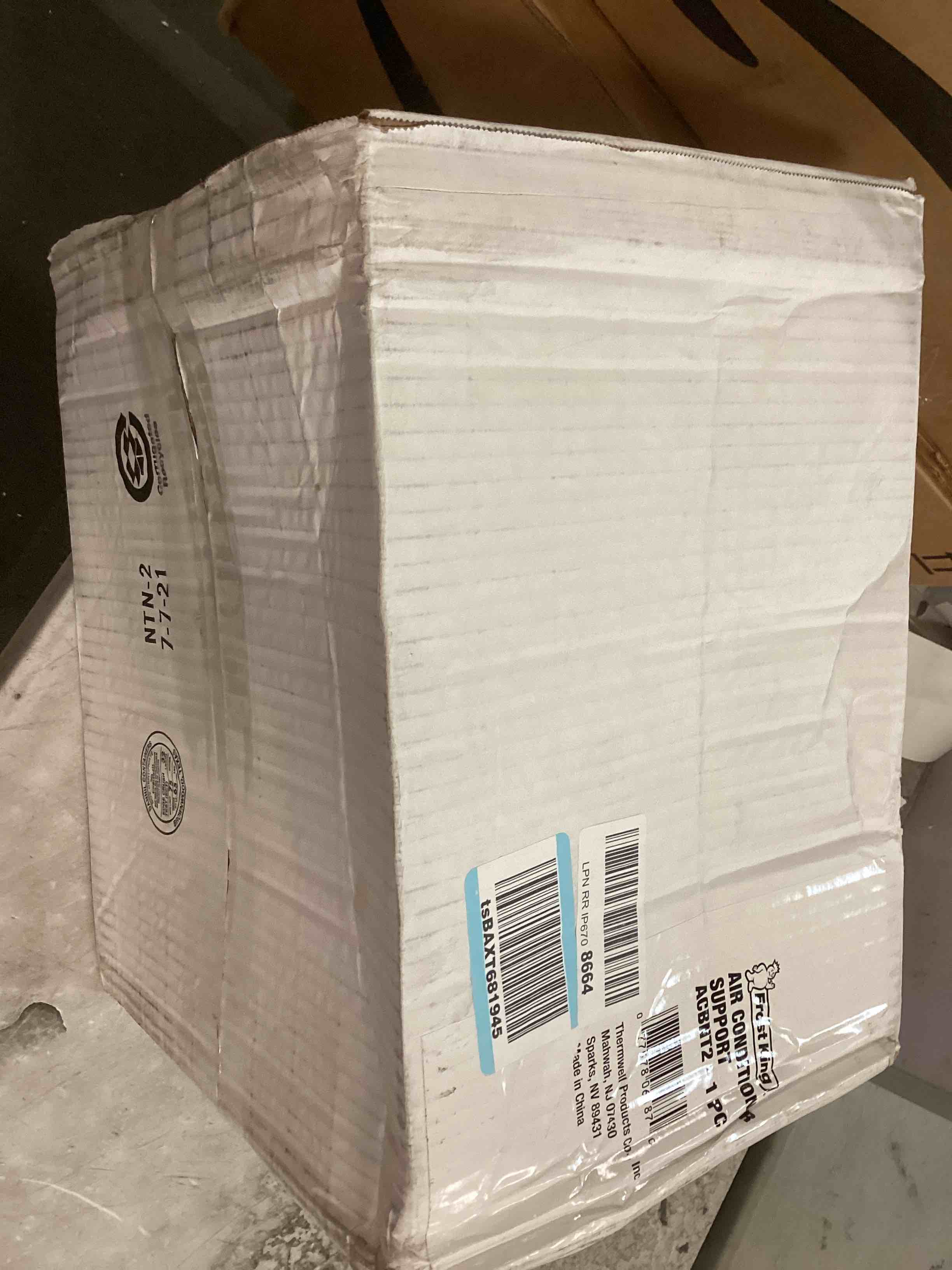 https://s3.amazonaws.com/lotting-images-prod/bidfta/BLU6635457_1721132742469.jpeg