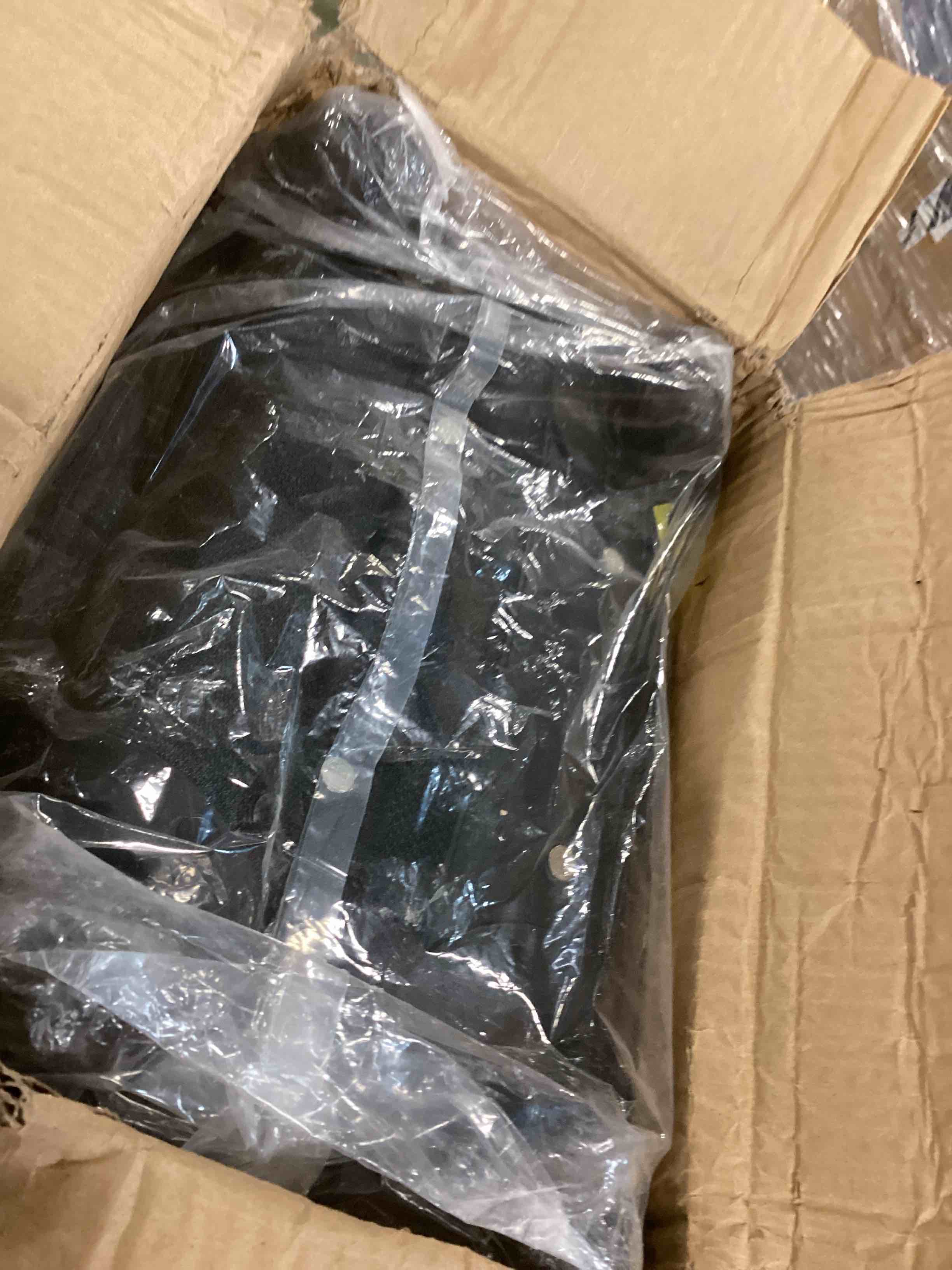 https://s3.amazonaws.com/lotting-images-prod/bidfta/BLU6635500_1721136103952.jpeg