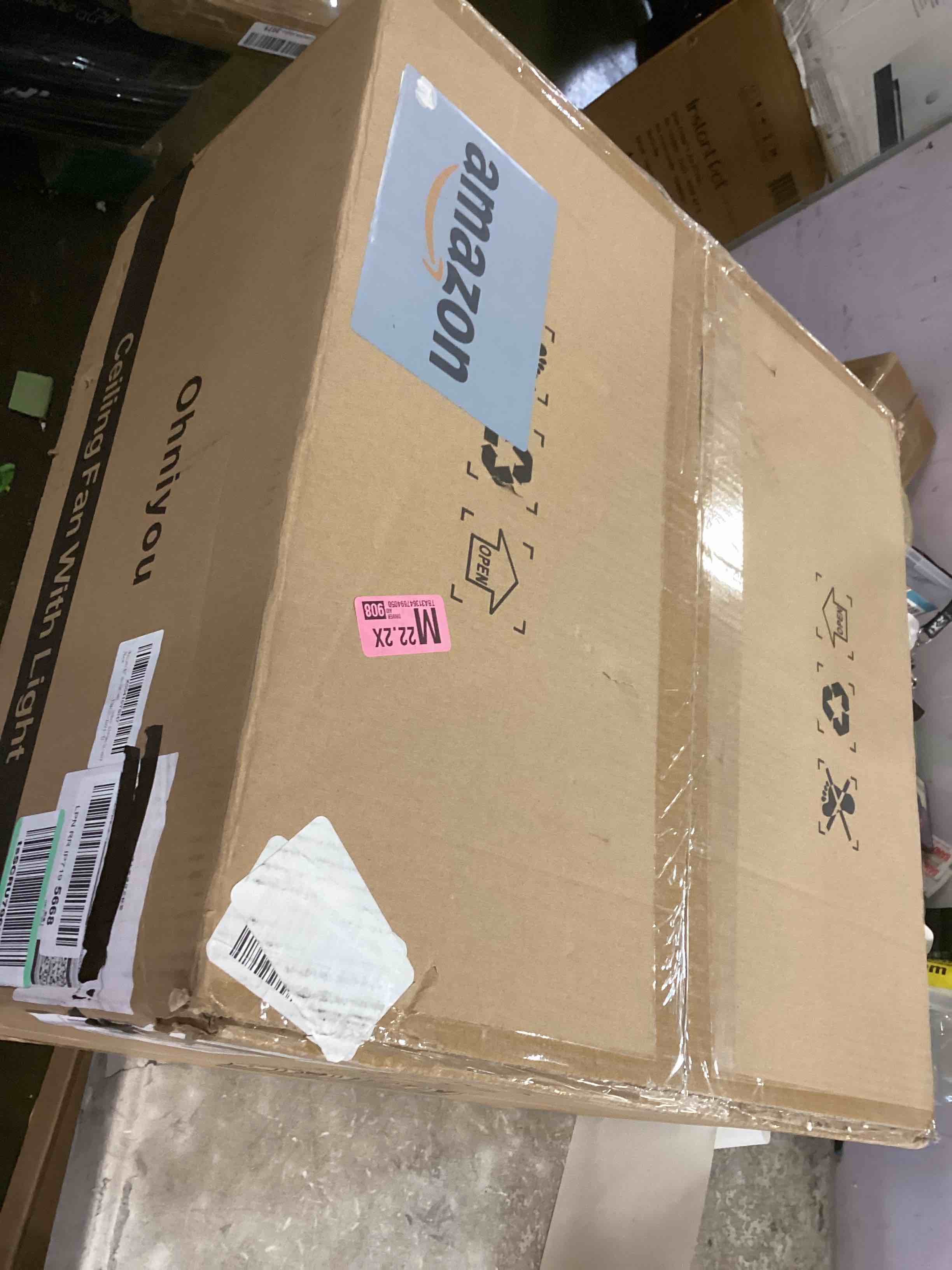 https://s3.amazonaws.com/lotting-images-prod/bidfta/BLU6635578_1721144632003.jpeg