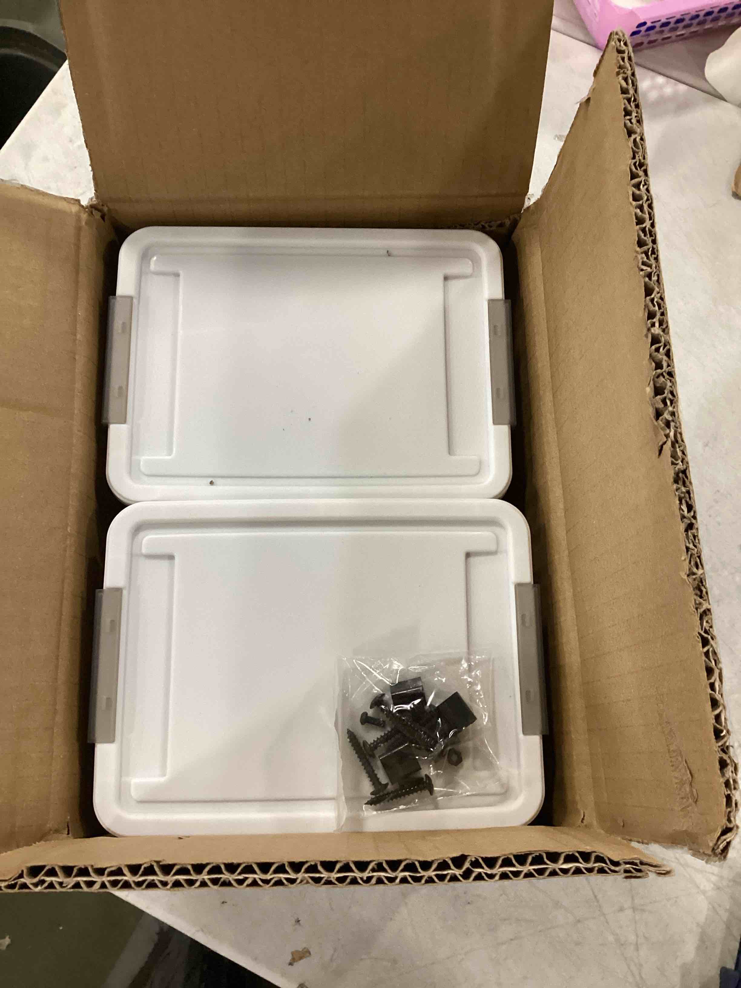 https://s3.amazonaws.com/lotting-images-prod/bidfta/BLU6635744_1721166991313.jpeg