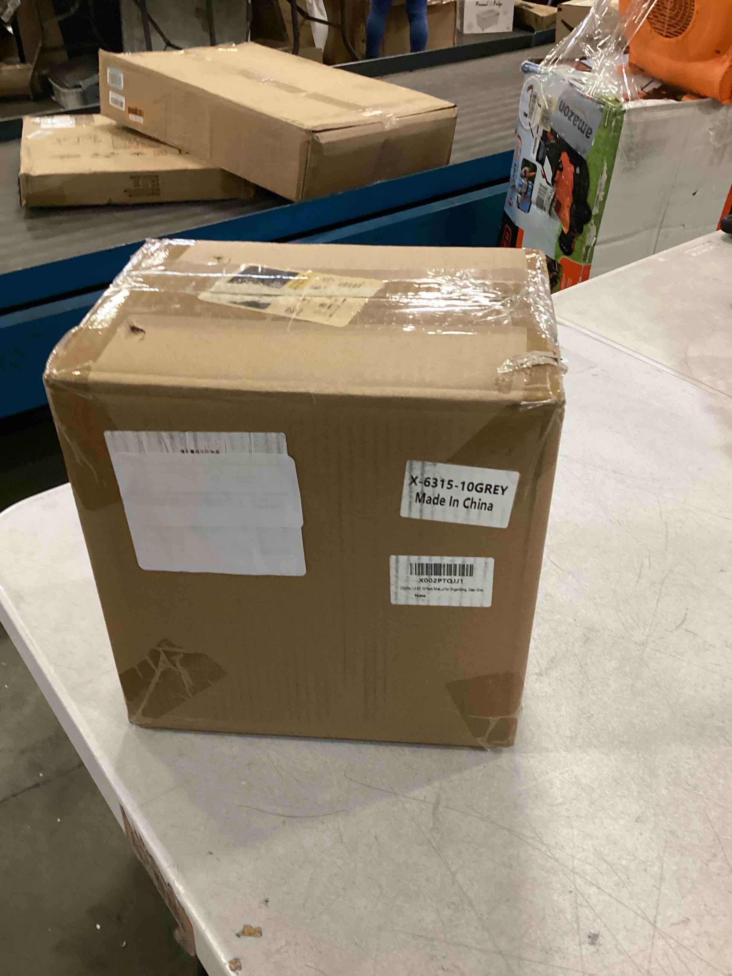 https://s3.amazonaws.com/lotting-images-prod/bidfta/BLU6635744_1721167006887.jpeg
