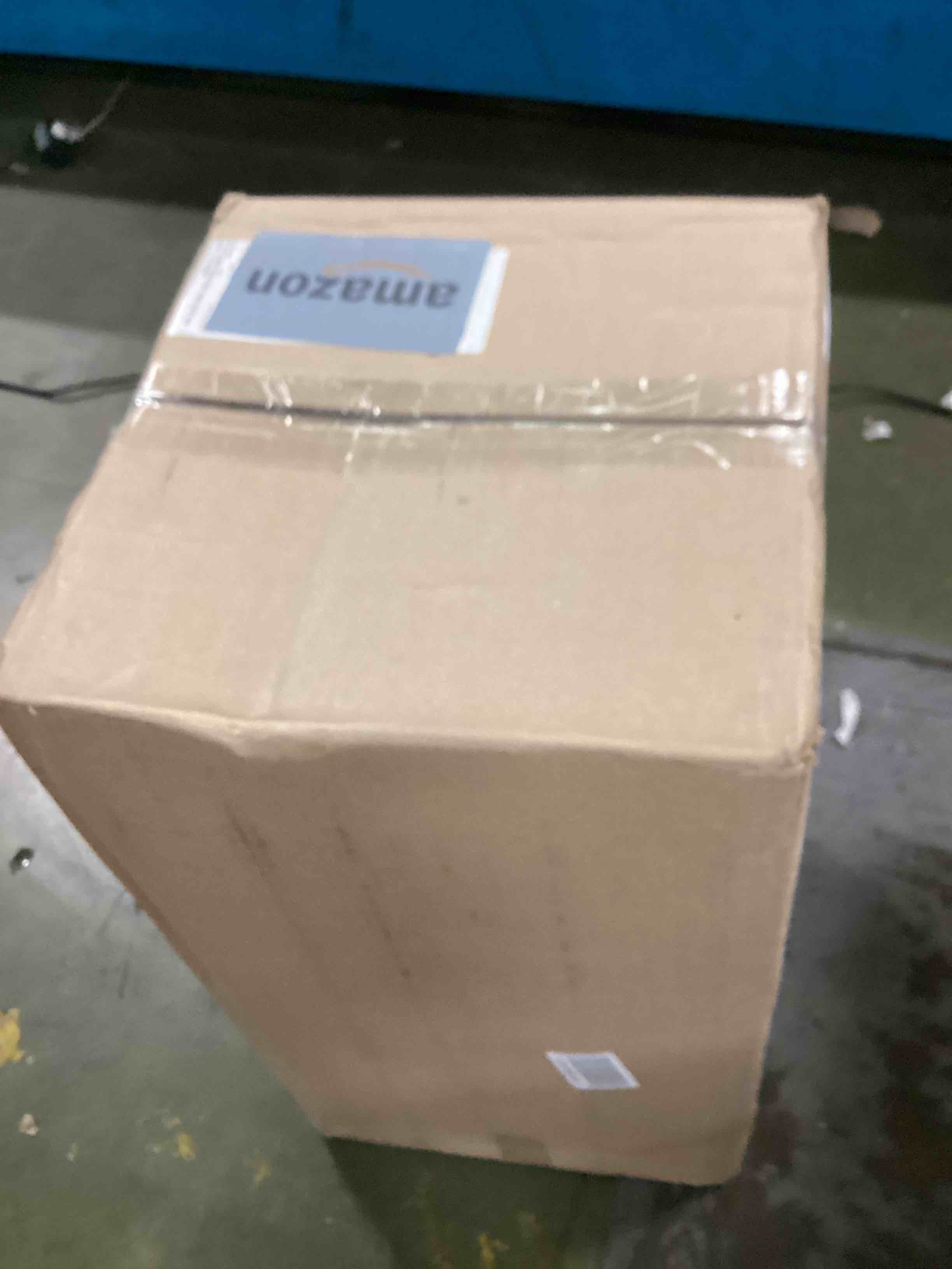 https://s3.amazonaws.com/lotting-images-prod/bidfta/BLU6635901_1721220420922.jpeg