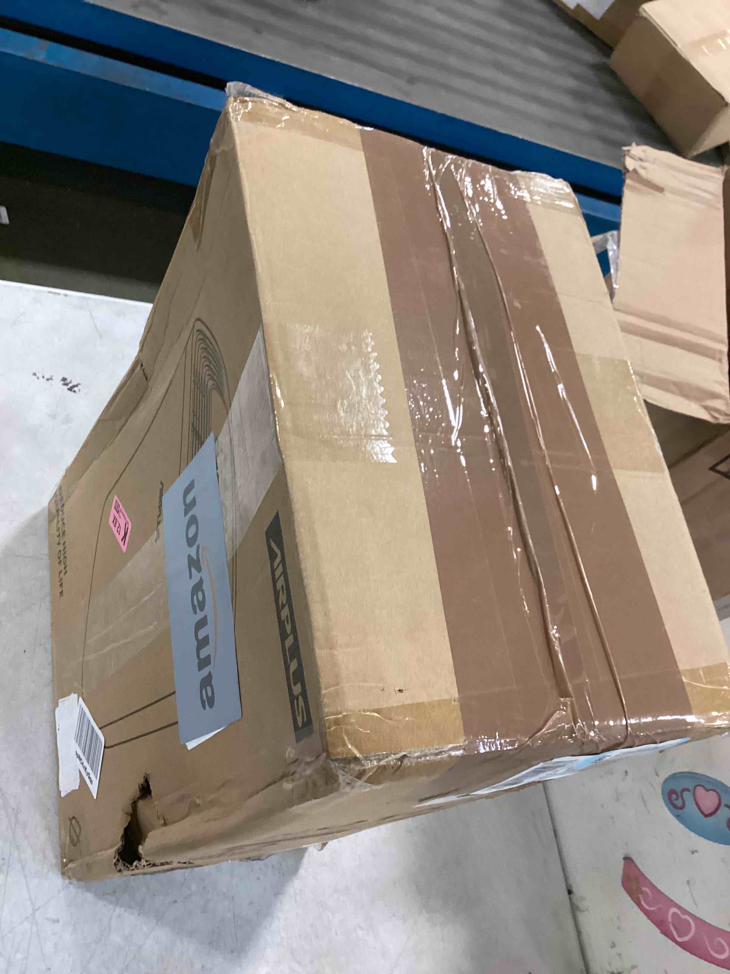 https://s3.amazonaws.com/lotting-images-prod/bidfta/BLU6635910_1721221022707.jpeg