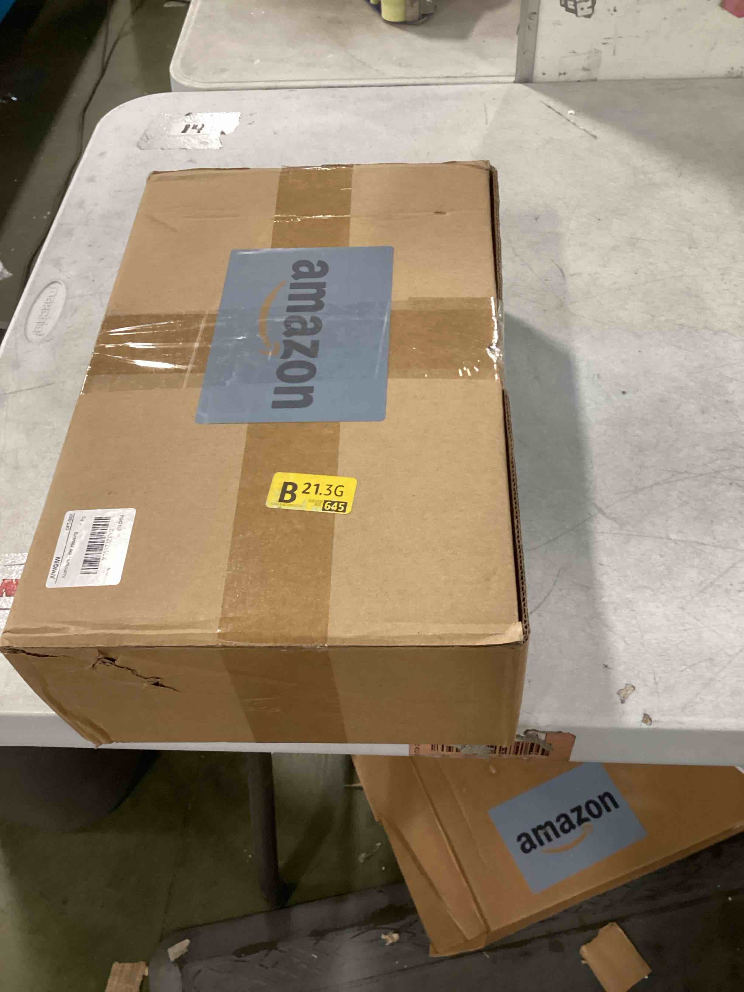 https://s3.amazonaws.com/lotting-images-prod/bidfta/BLU6636151_1721255538890.jpeg