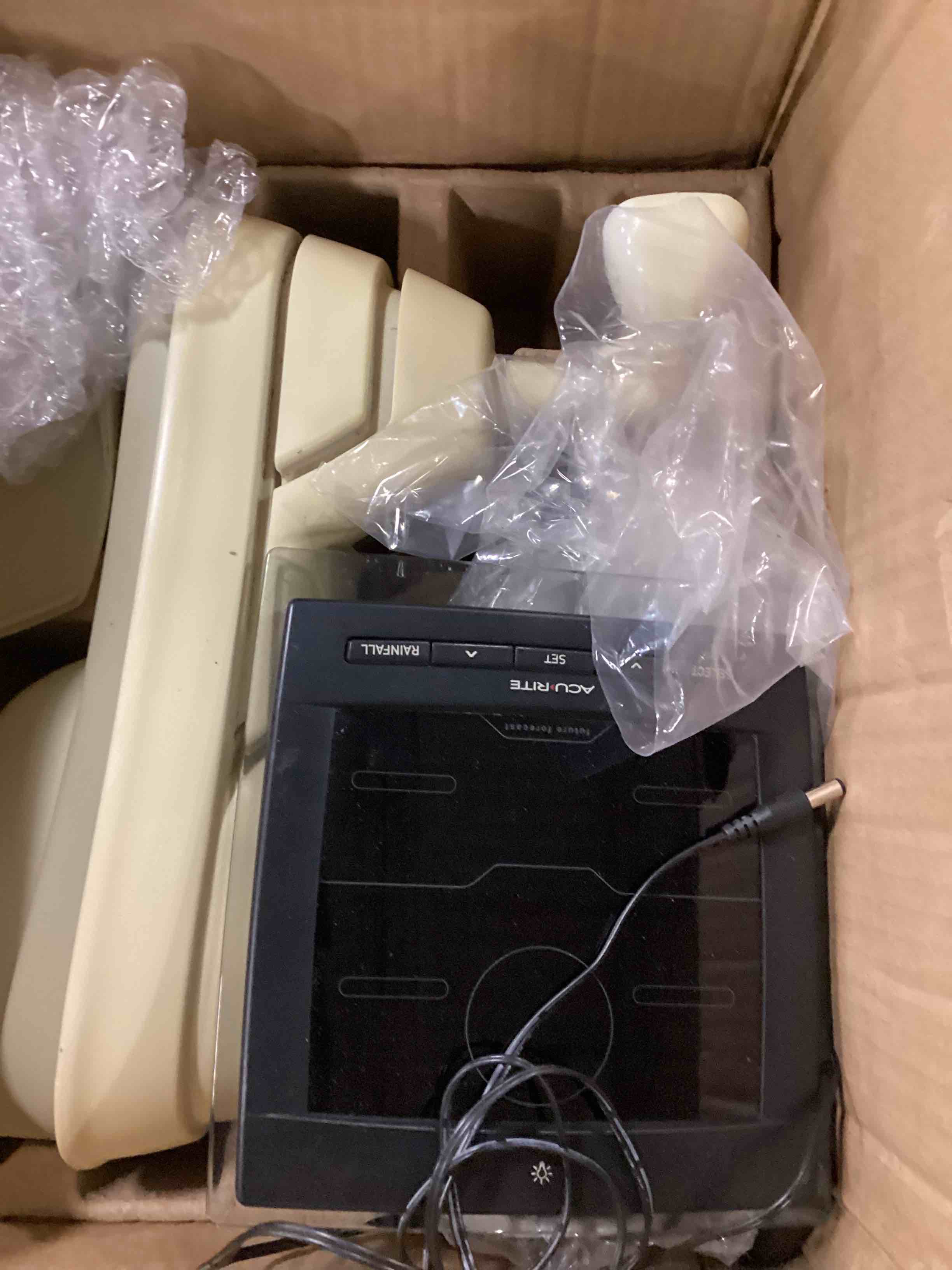 https://s3.amazonaws.com/lotting-images-prod/bidfta/BLU6636234_1721272729726.jpeg
