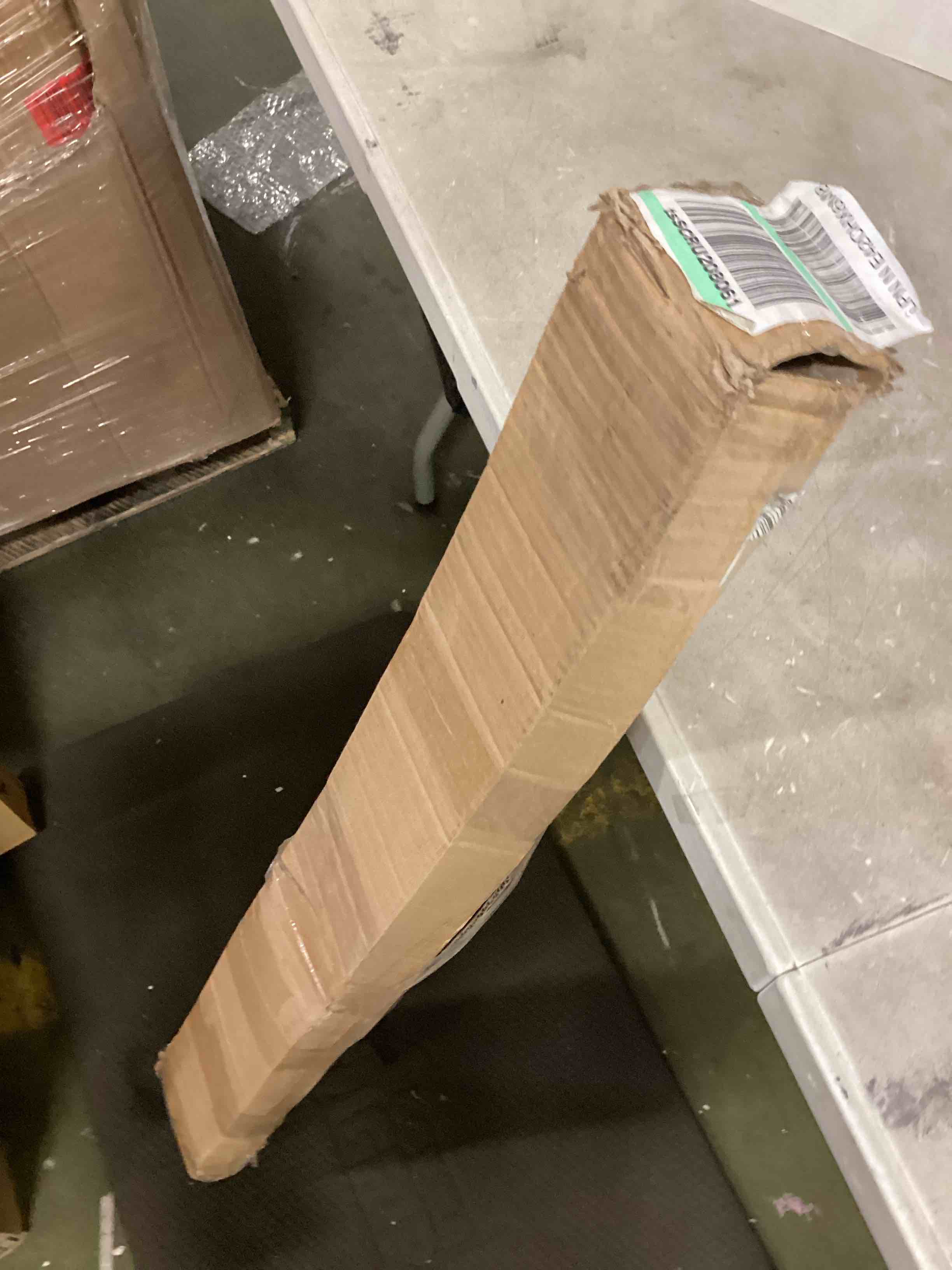 https://s3.amazonaws.com/lotting-images-prod/bidfta/BLU6636296_1721306967237.jpeg