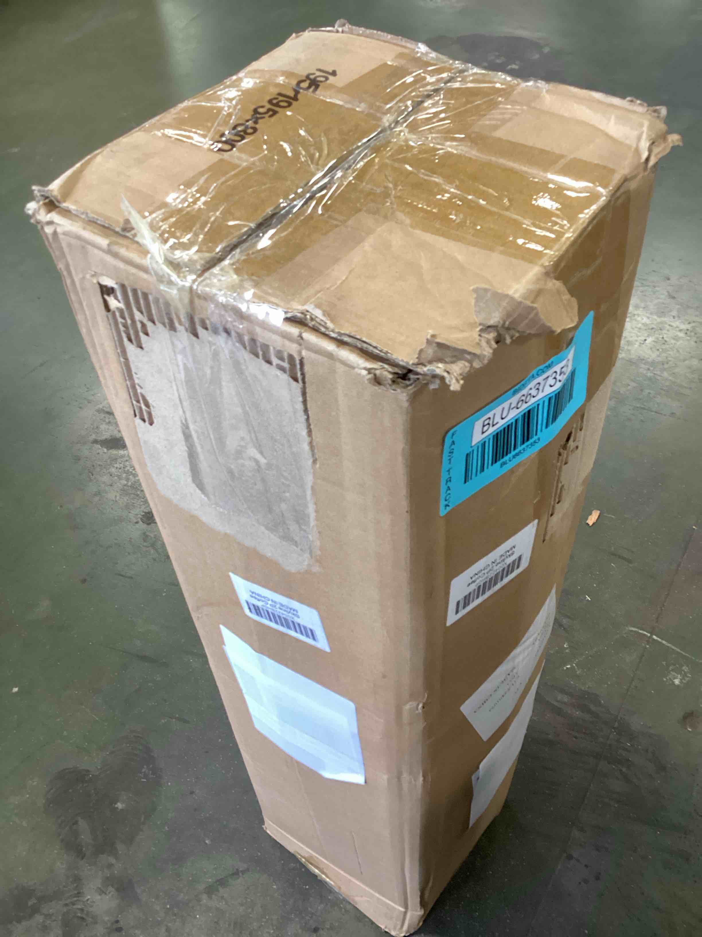 https://s3.amazonaws.com/lotting-images-prod/bidfta/BLU6637353_1720026012137.jpeg