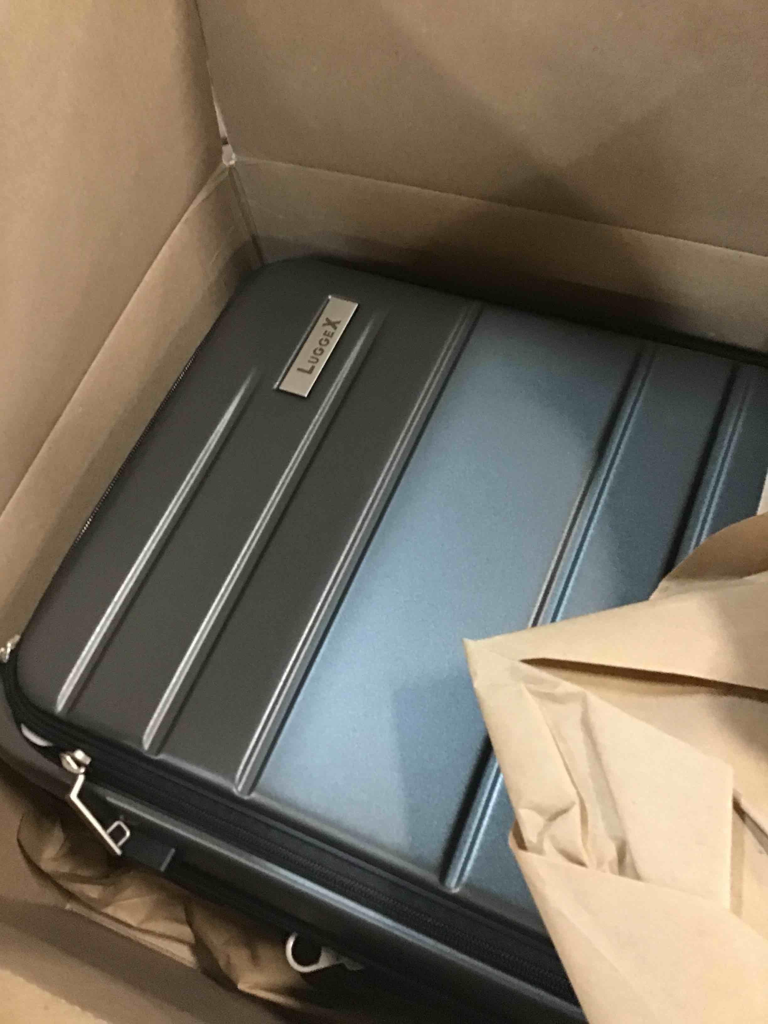 https://s3.amazonaws.com/lotting-images-prod/bidfta/BLU6638254_1720462261800.jpeg