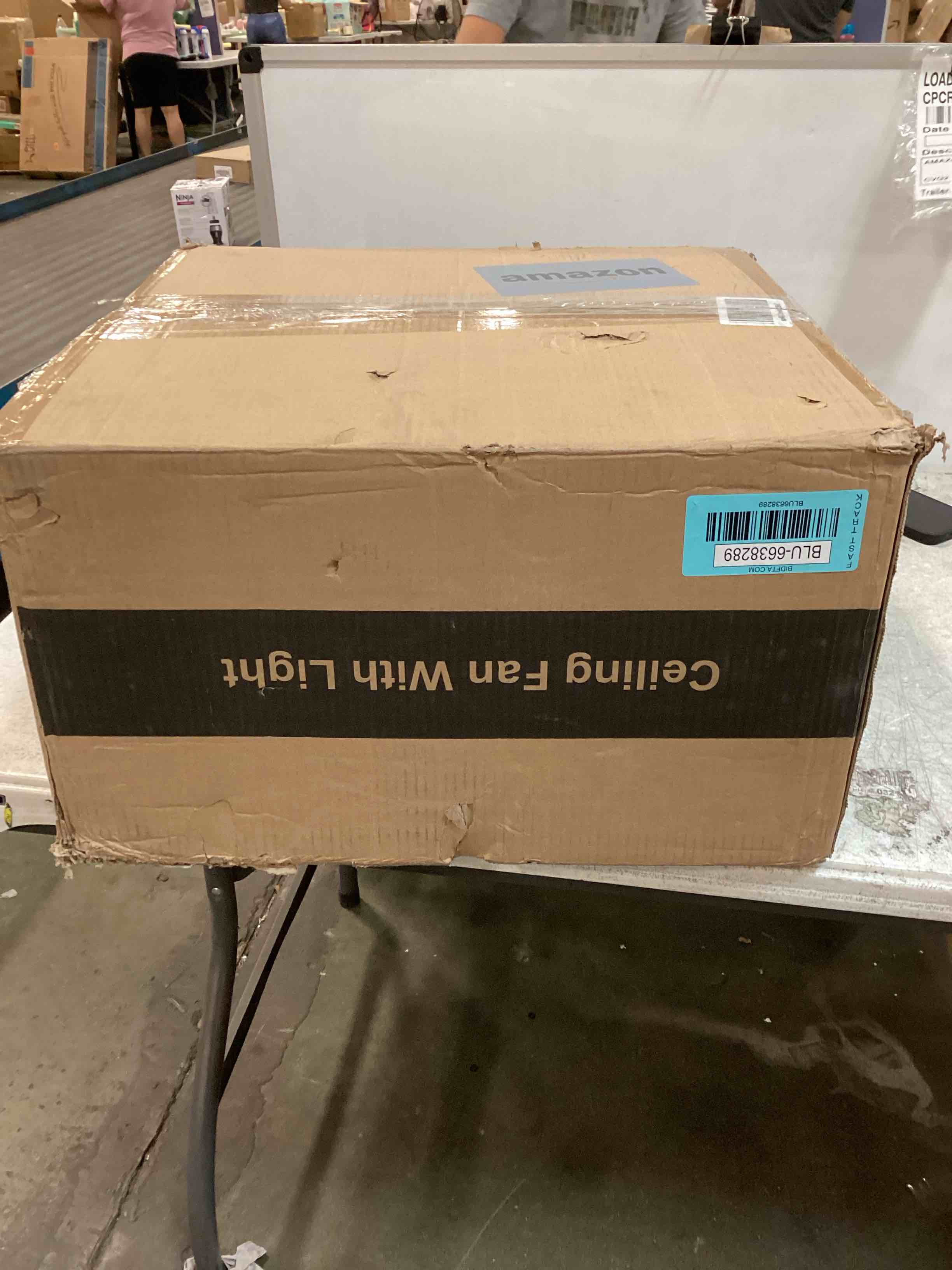https://s3.amazonaws.com/lotting-images-prod/bidfta/BLU6638289_1720485612618.jpeg
