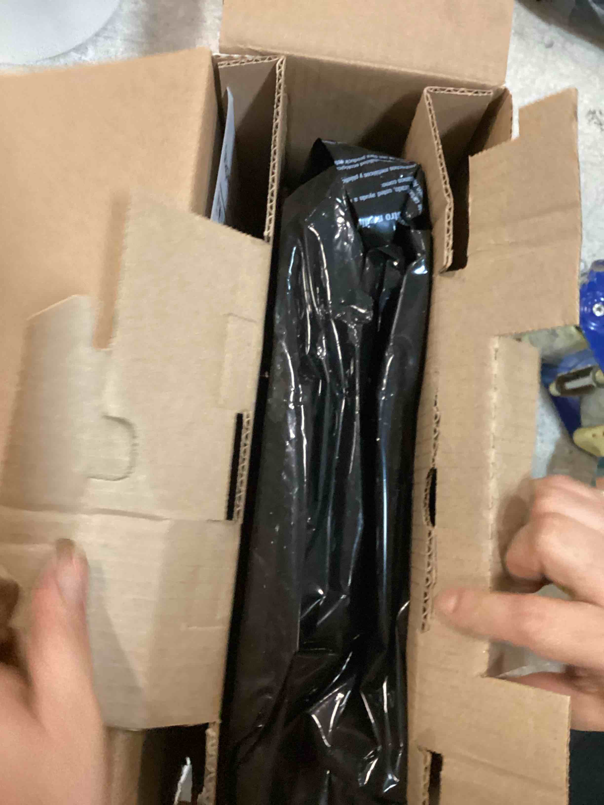https://s3.amazonaws.com/lotting-images-prod/bidfta/BLU6638330_1720501663265.jpeg