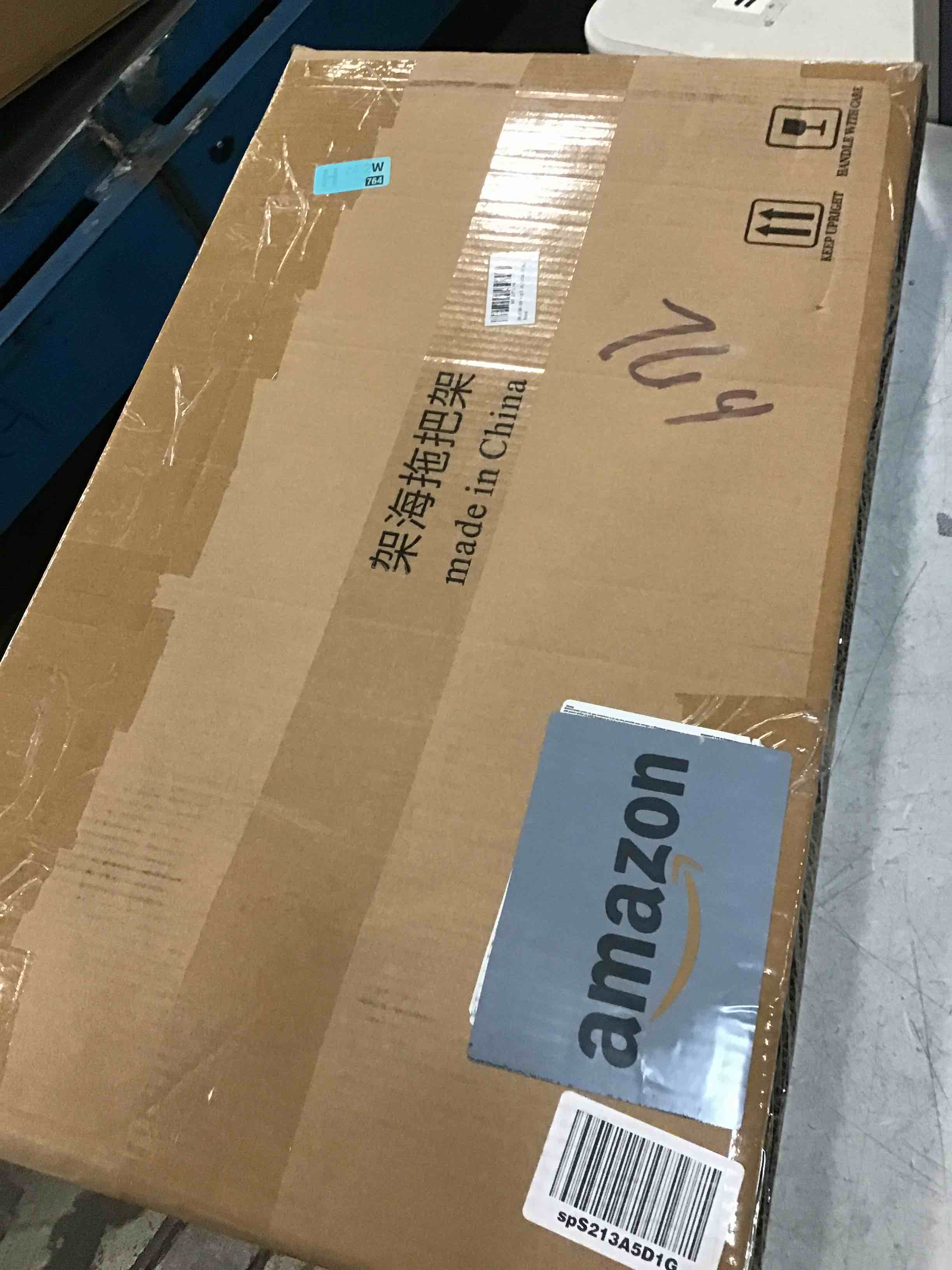 https://s3.amazonaws.com/lotting-images-prod/bidfta/BLU6638497_1720535248951.jpeg
