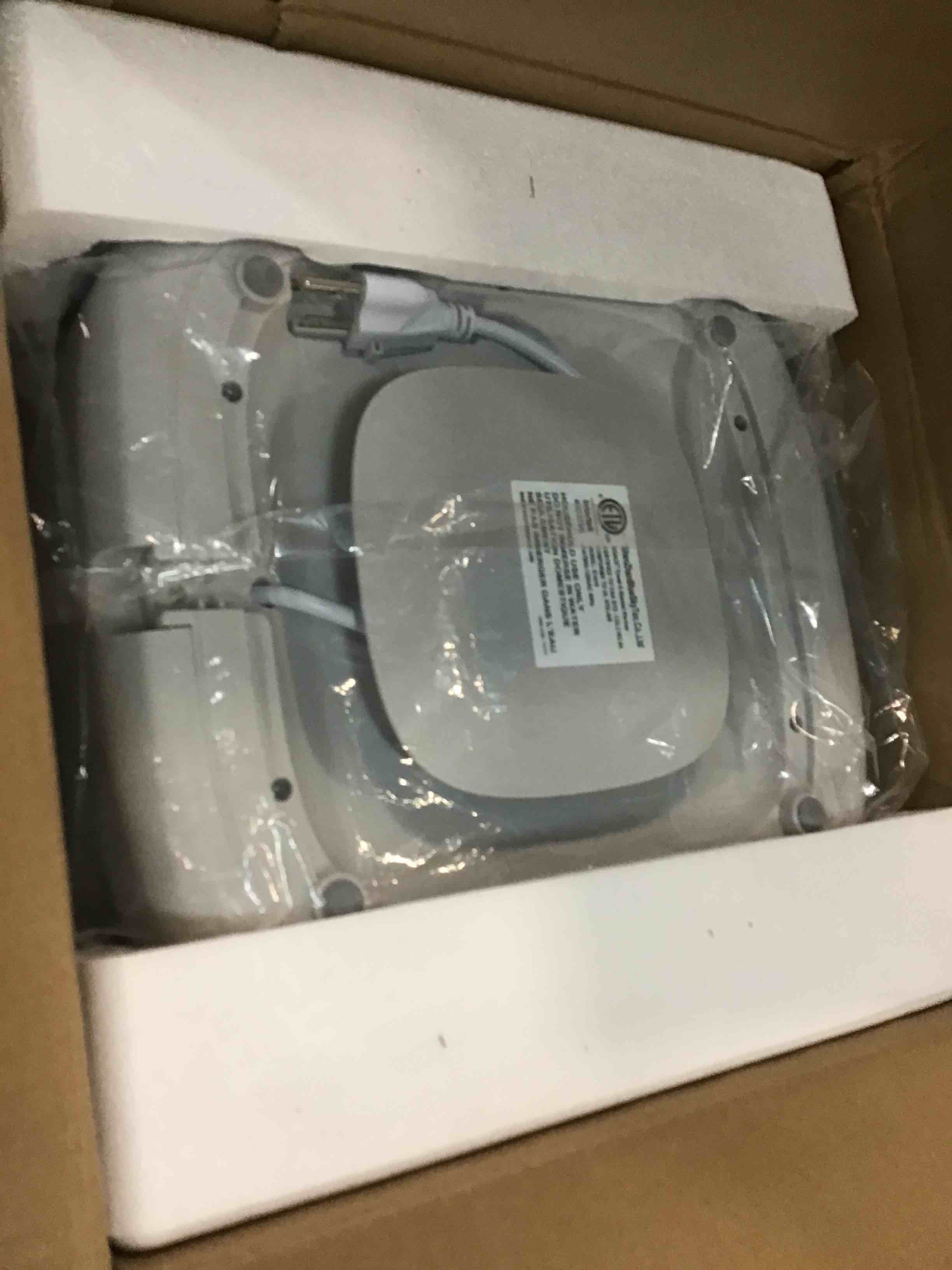 https://s3.amazonaws.com/lotting-images-prod/bidfta/BLU6638500_1720535549458.jpeg