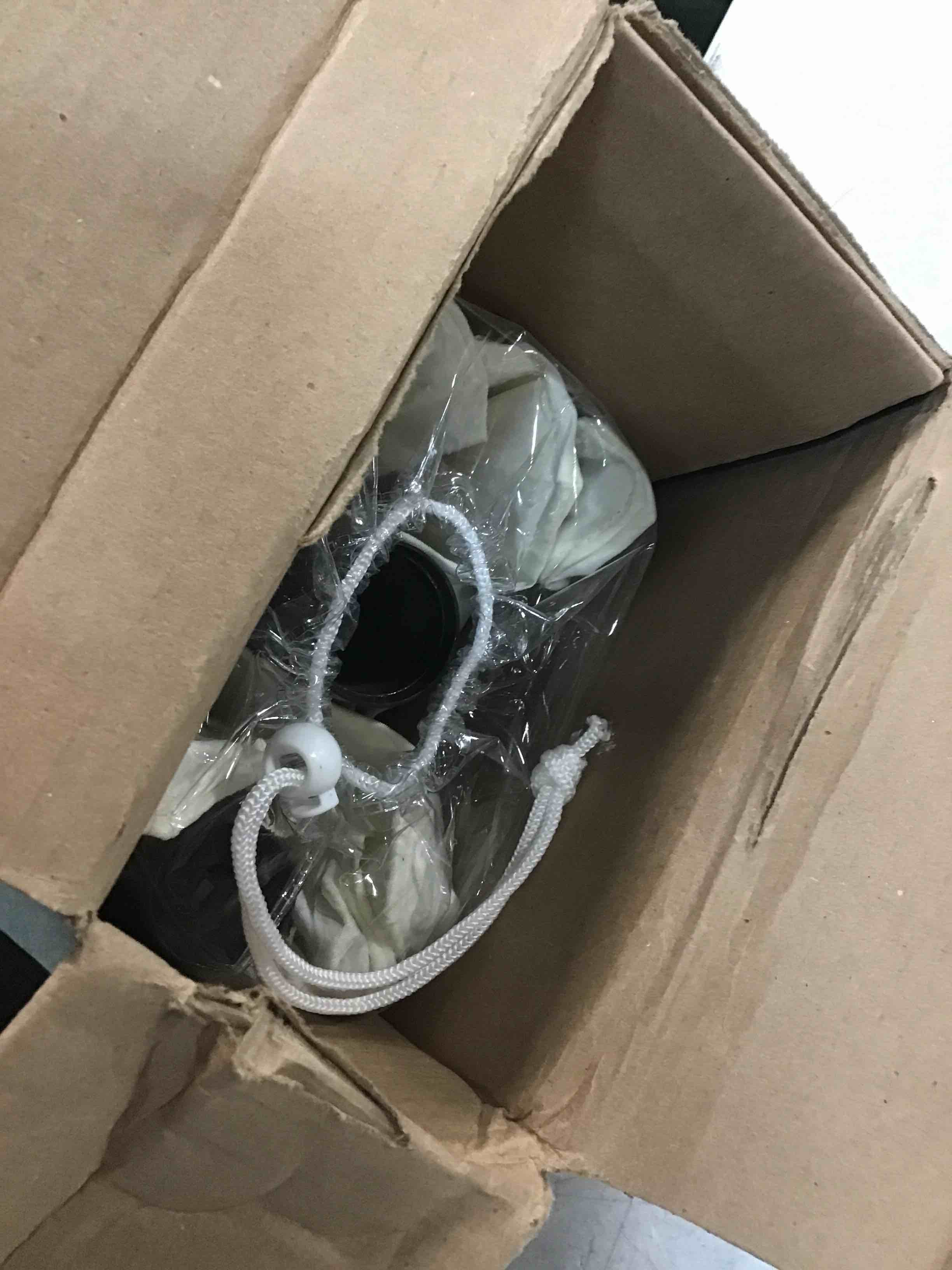 https://s3.amazonaws.com/lotting-images-prod/bidfta/BLU6638538_1720545687464.jpeg