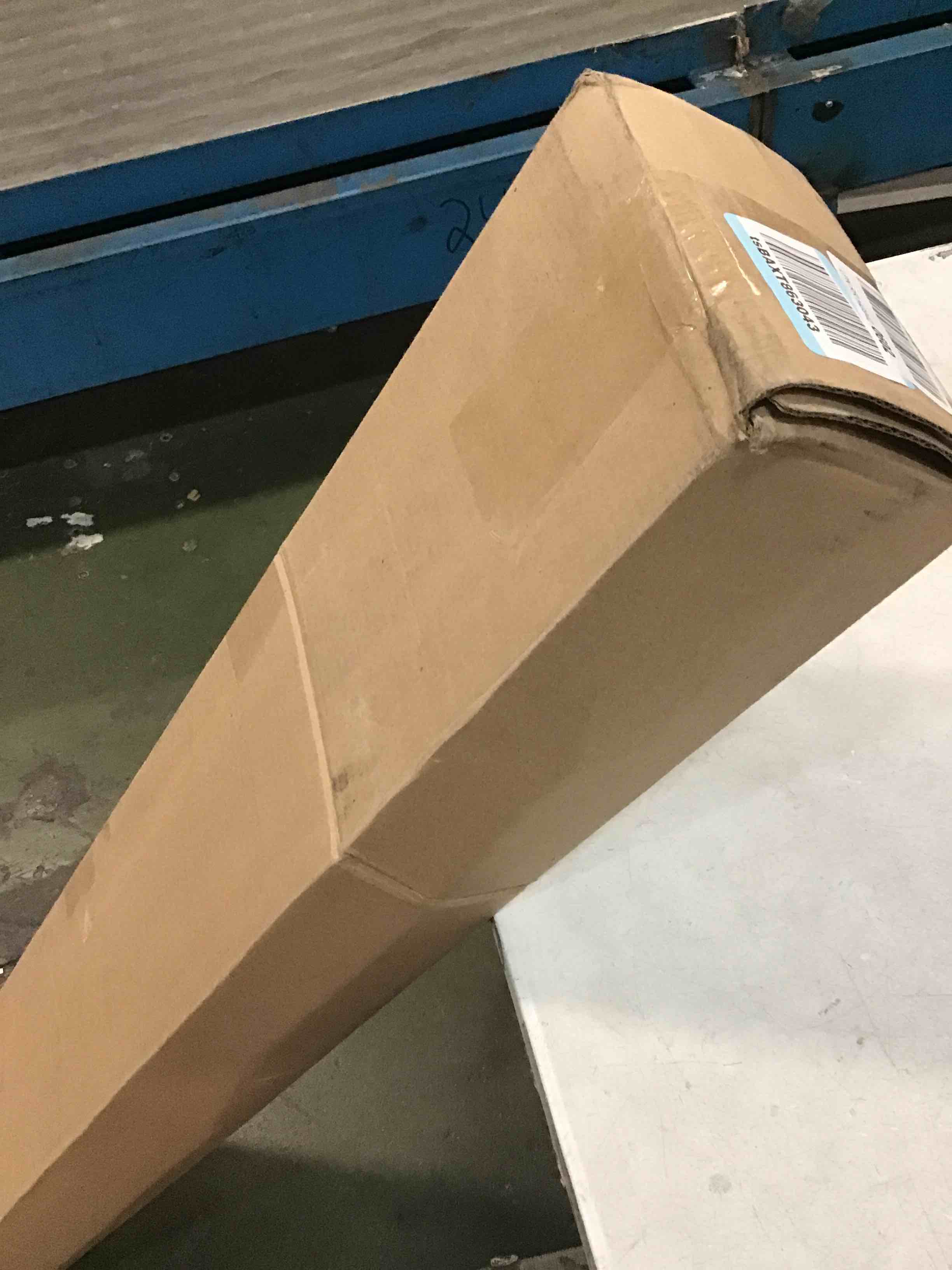 https://s3.amazonaws.com/lotting-images-prod/bidfta/BLU6638538_1720545702773.jpeg