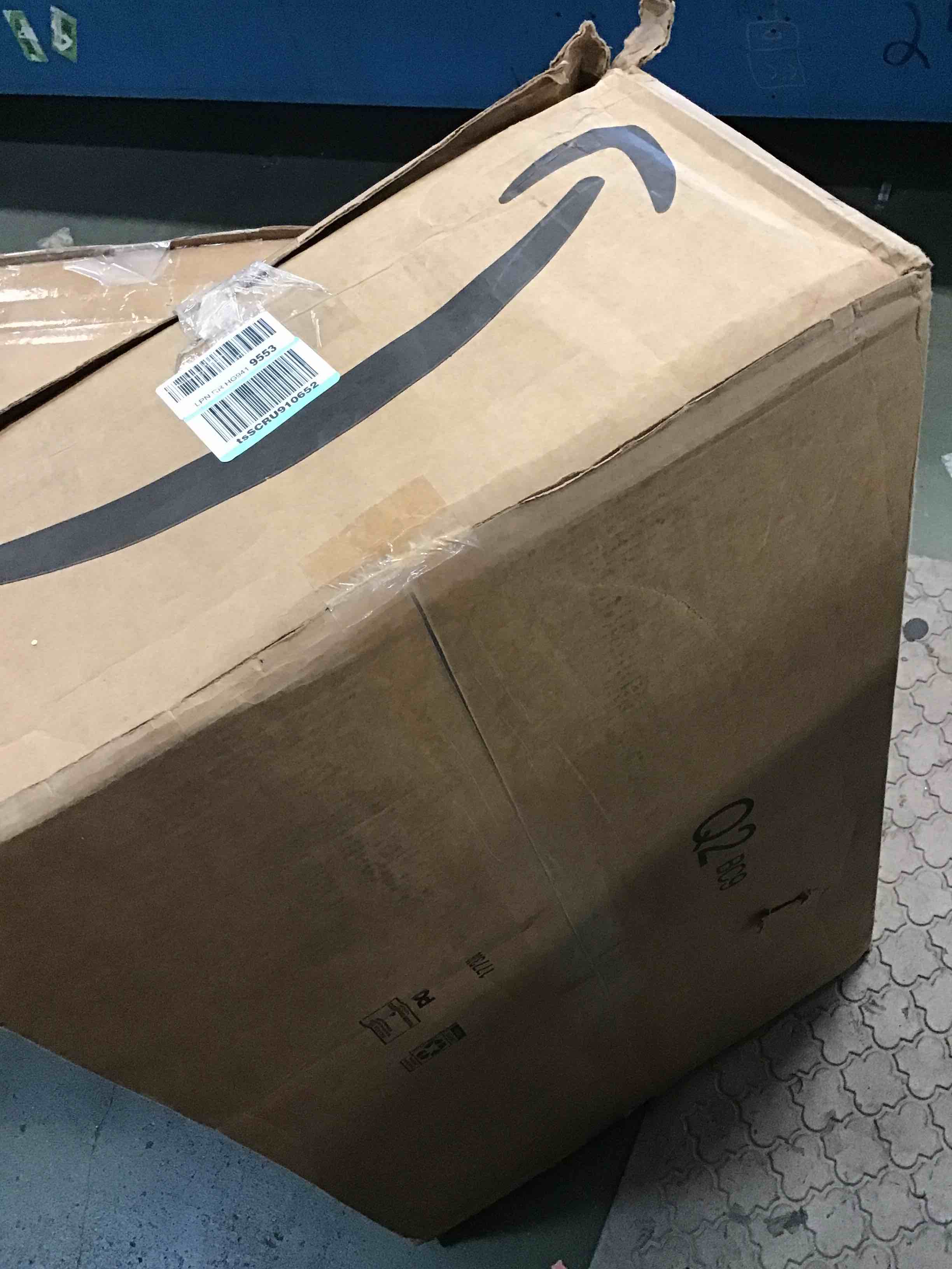 https://s3.amazonaws.com/lotting-images-prod/bidfta/BLU6638834_1720703397639.jpeg