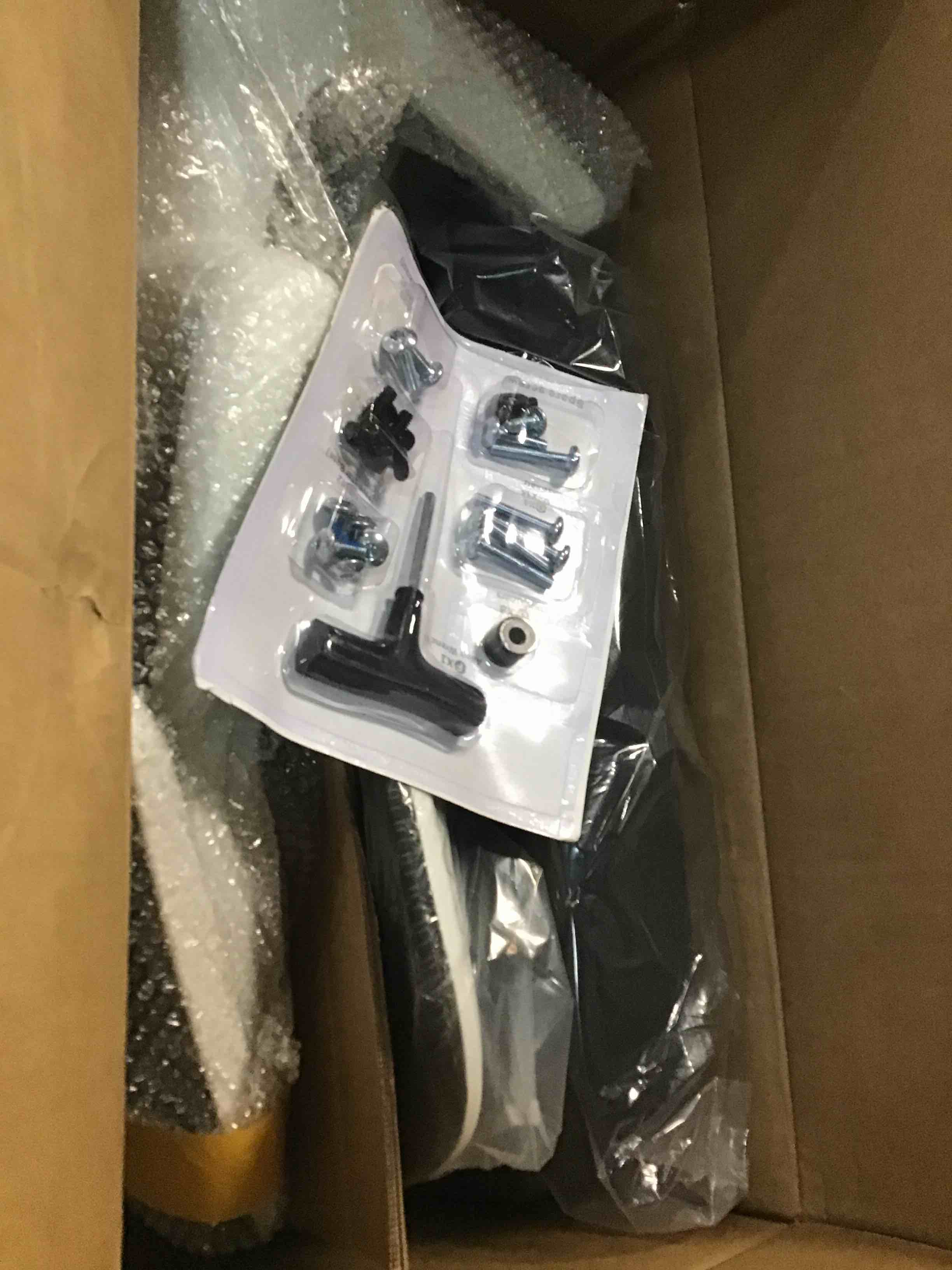 https://s3.amazonaws.com/lotting-images-prod/bidfta/BLU6638866_1720708534528.jpeg