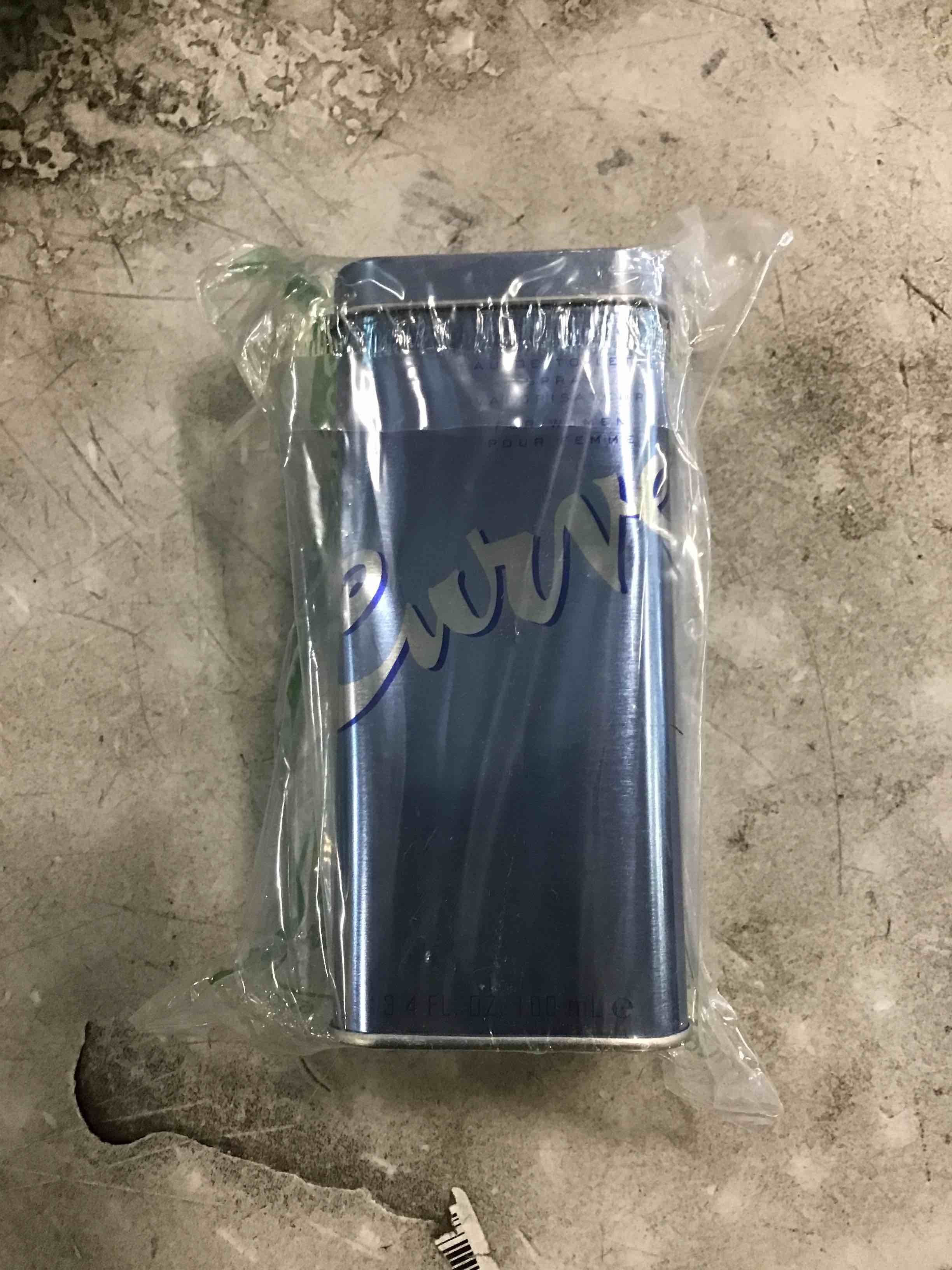 https://s3.amazonaws.com/lotting-images-prod/bidfta/BLU6639271_1720806206857.jpeg