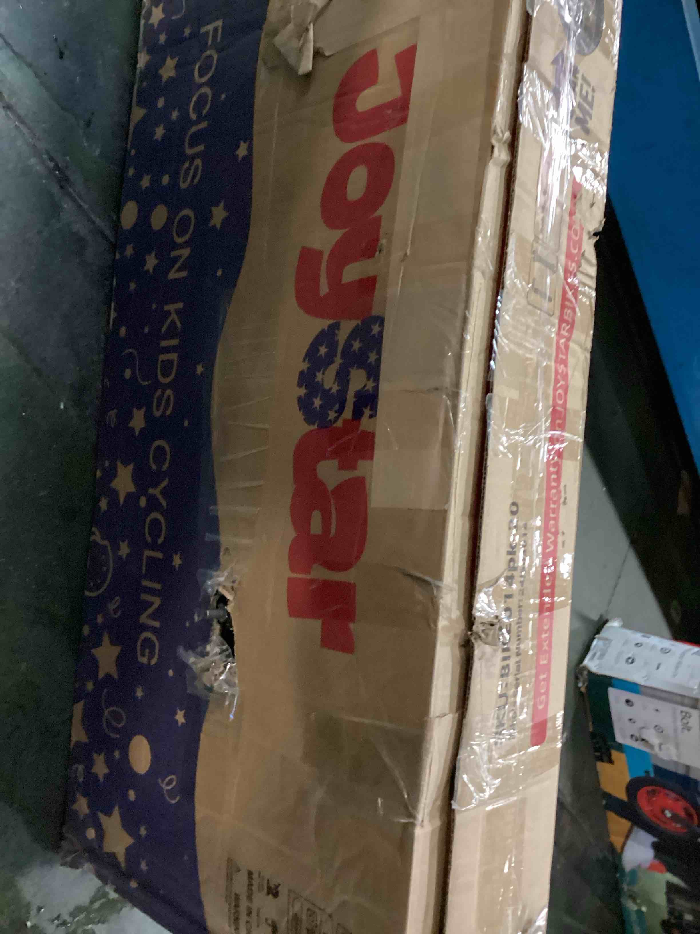 https://s3.amazonaws.com/lotting-images-prod/bidfta/BLU6639727_1720830069947.jpeg